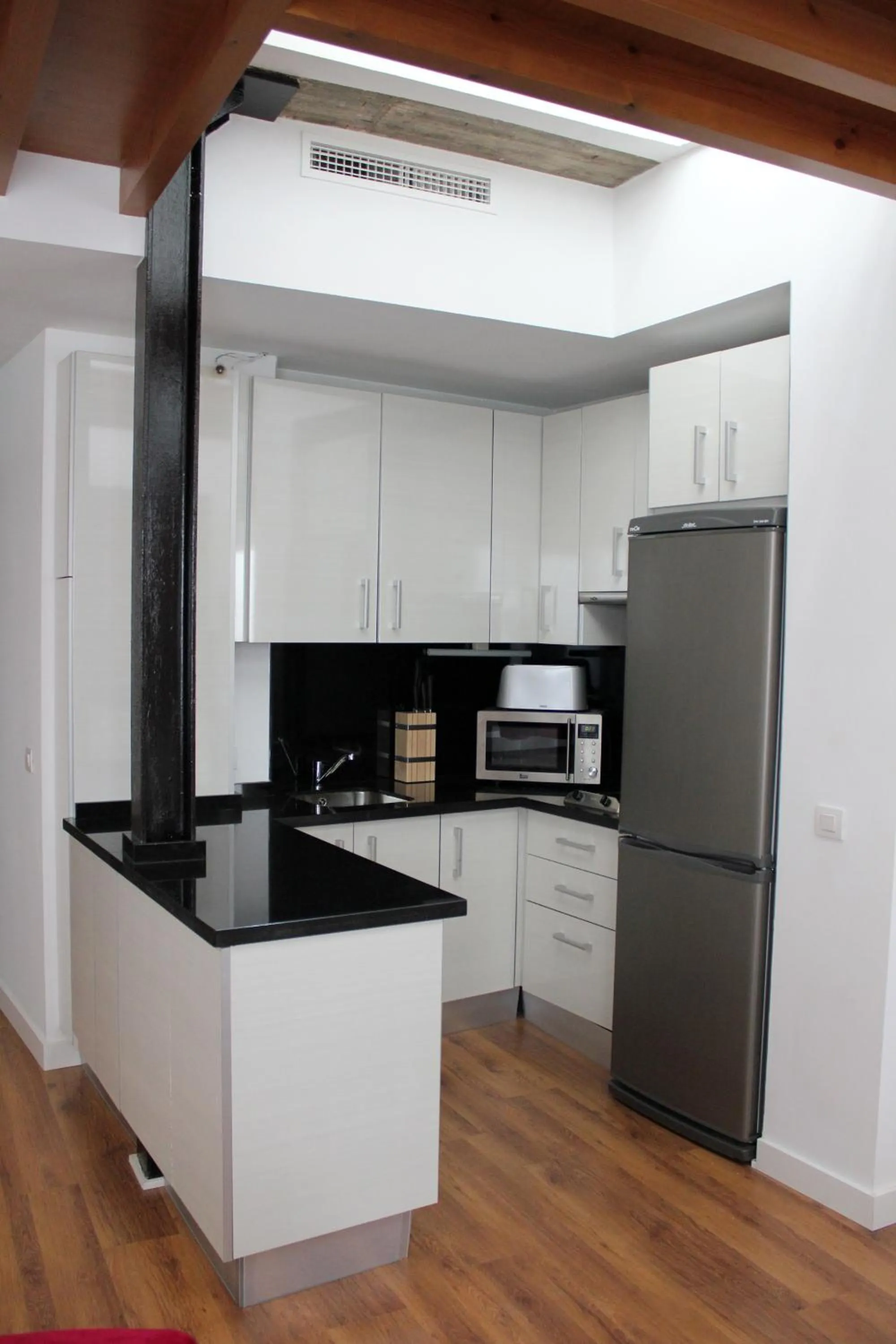 Kitchen or kitchenette in Apartamentos Coronado