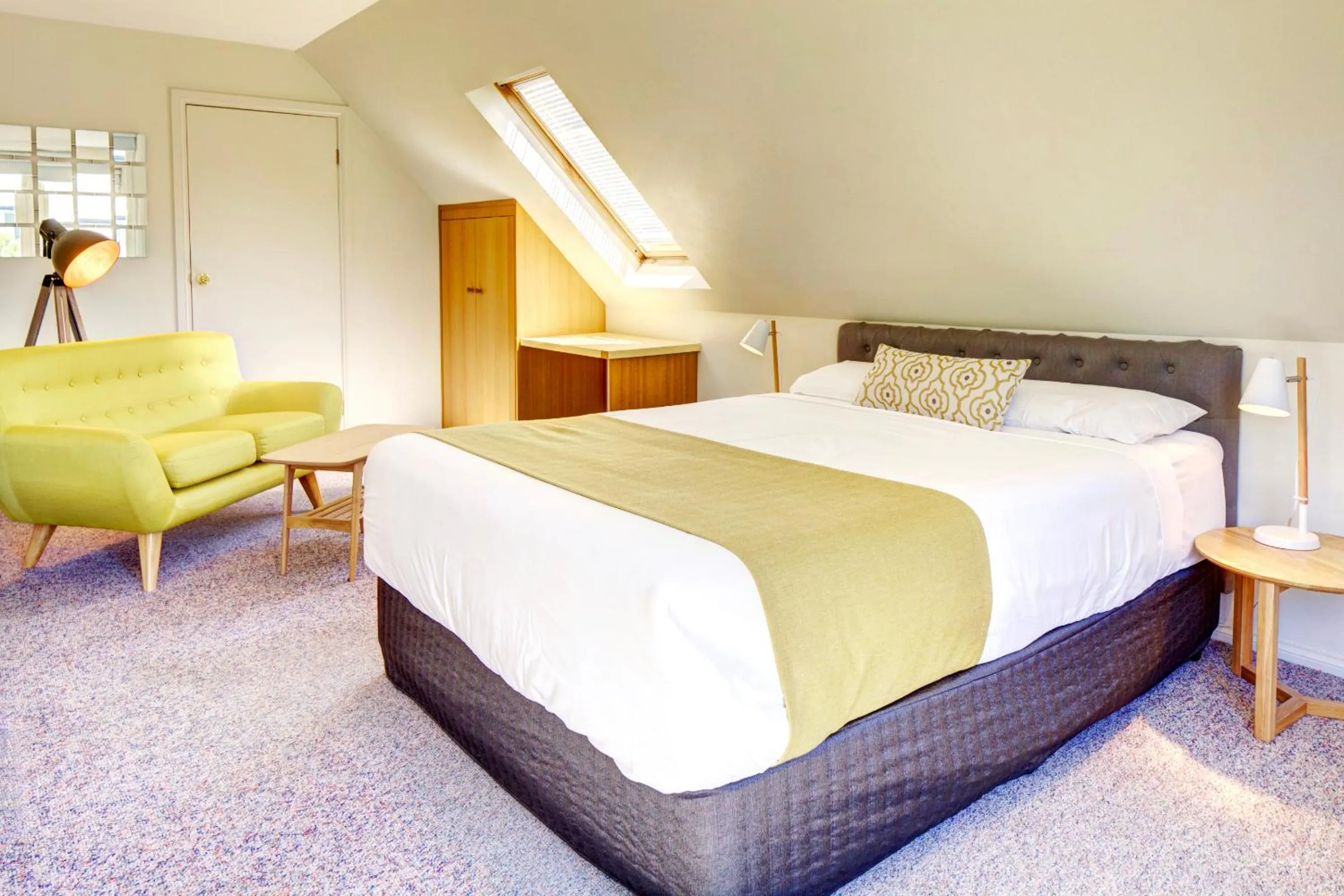 Bed in The Richmond Arms Hotel