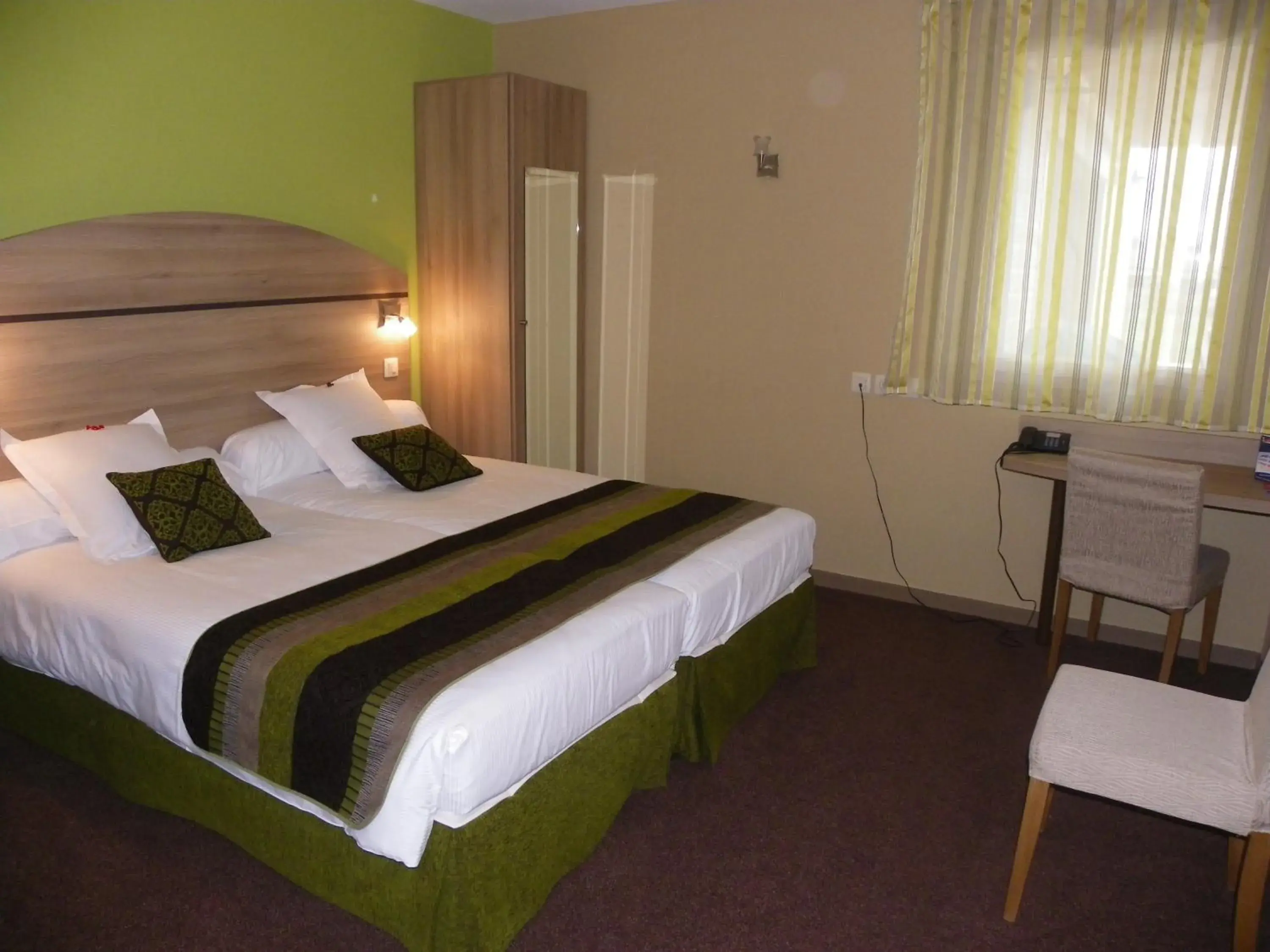 Twin Room in Les Étoiles Du Forez Twin Room in Les Étoiles Du Forez