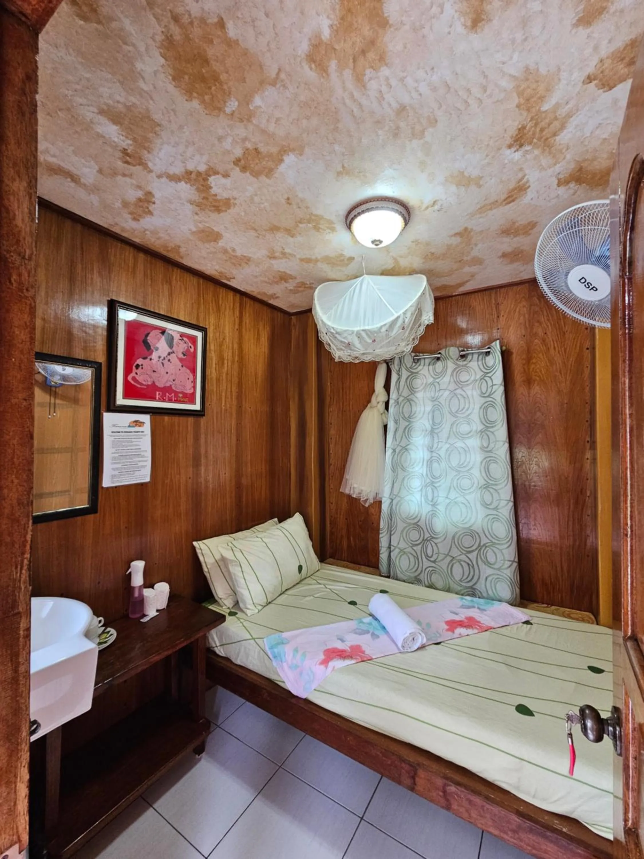 Bed in Ferranco Tourist Inn