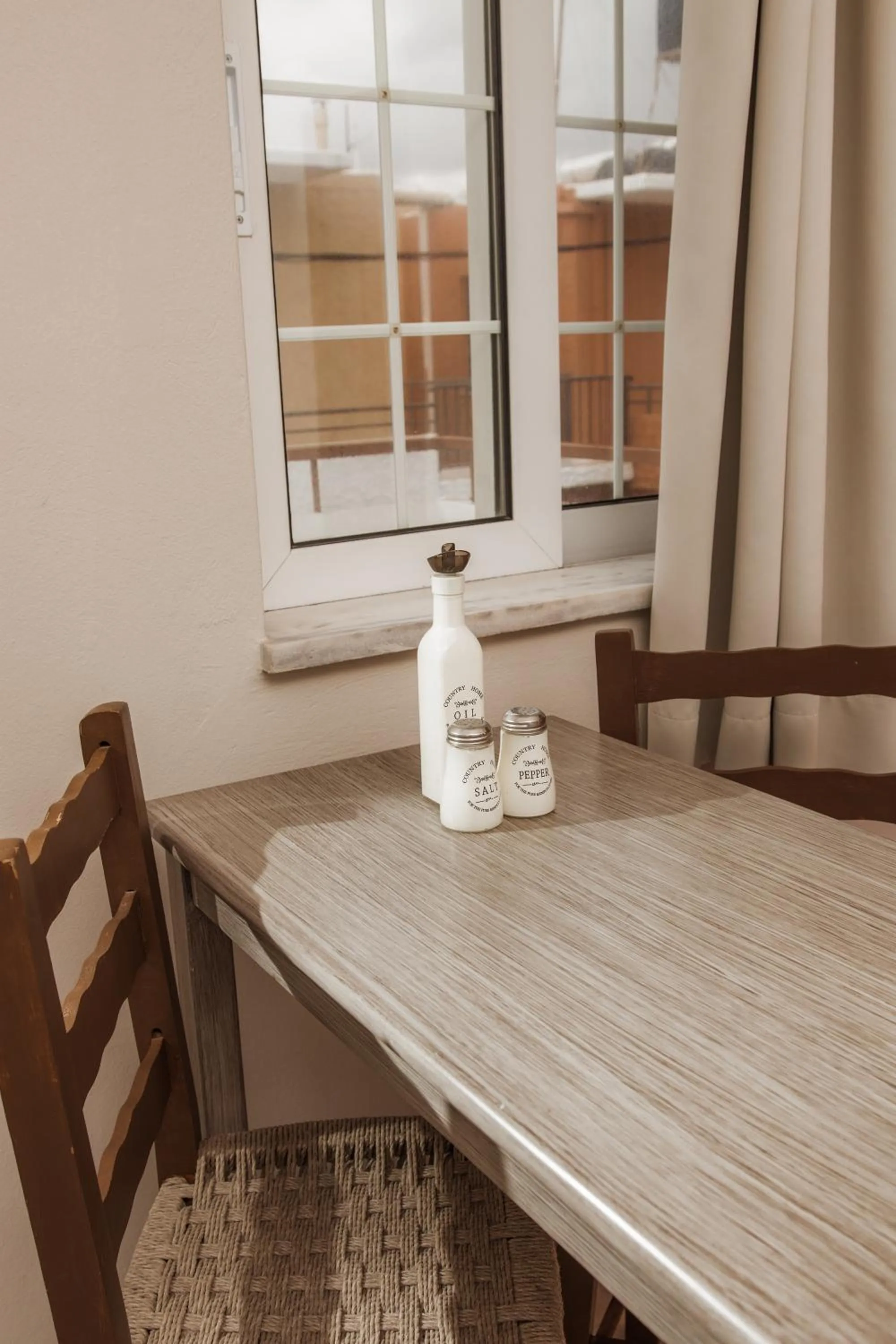 Dining area in Anna Katerina Apartments