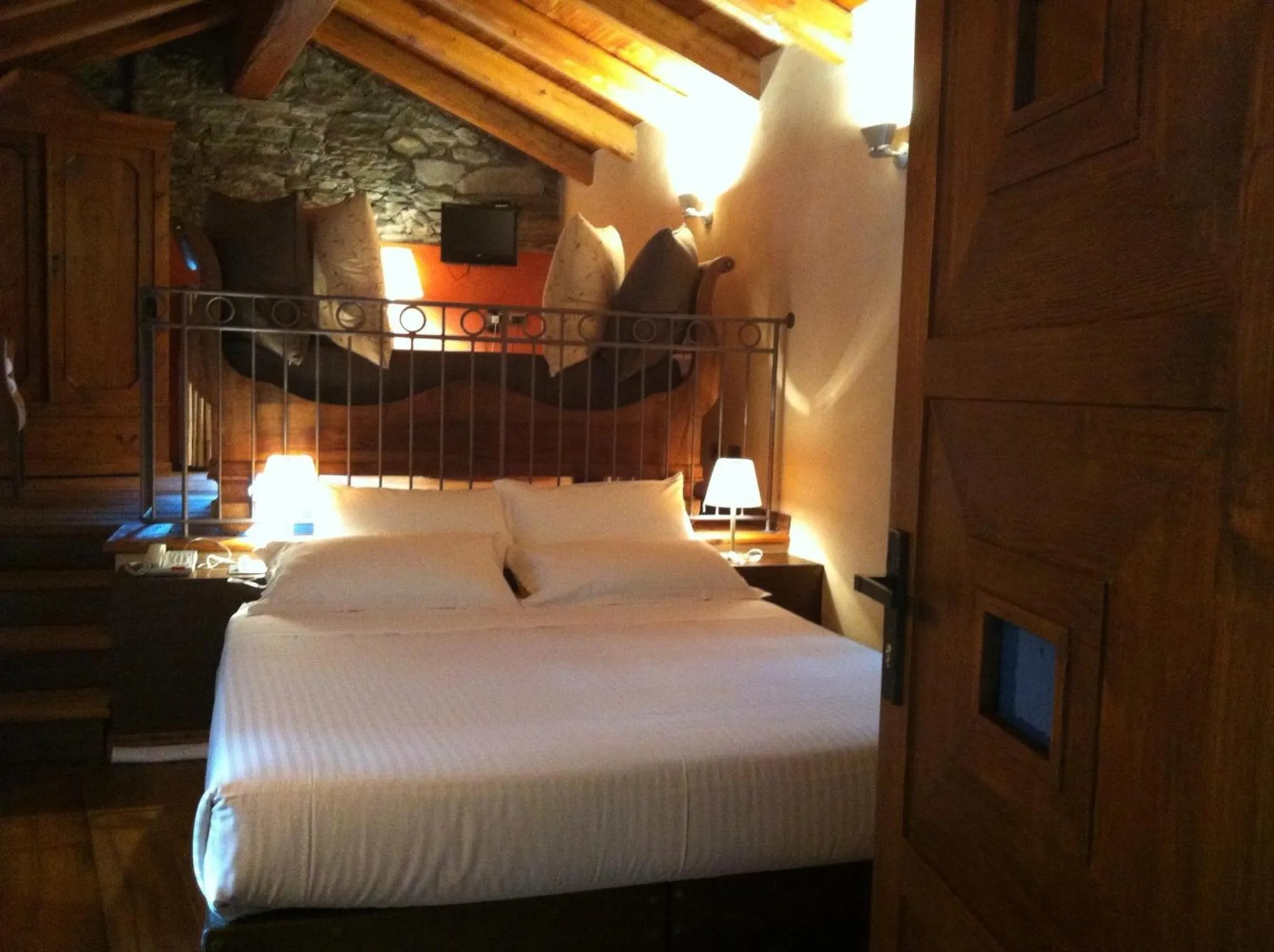Photo of the whole room, Bed in Hotel Ad Gallias