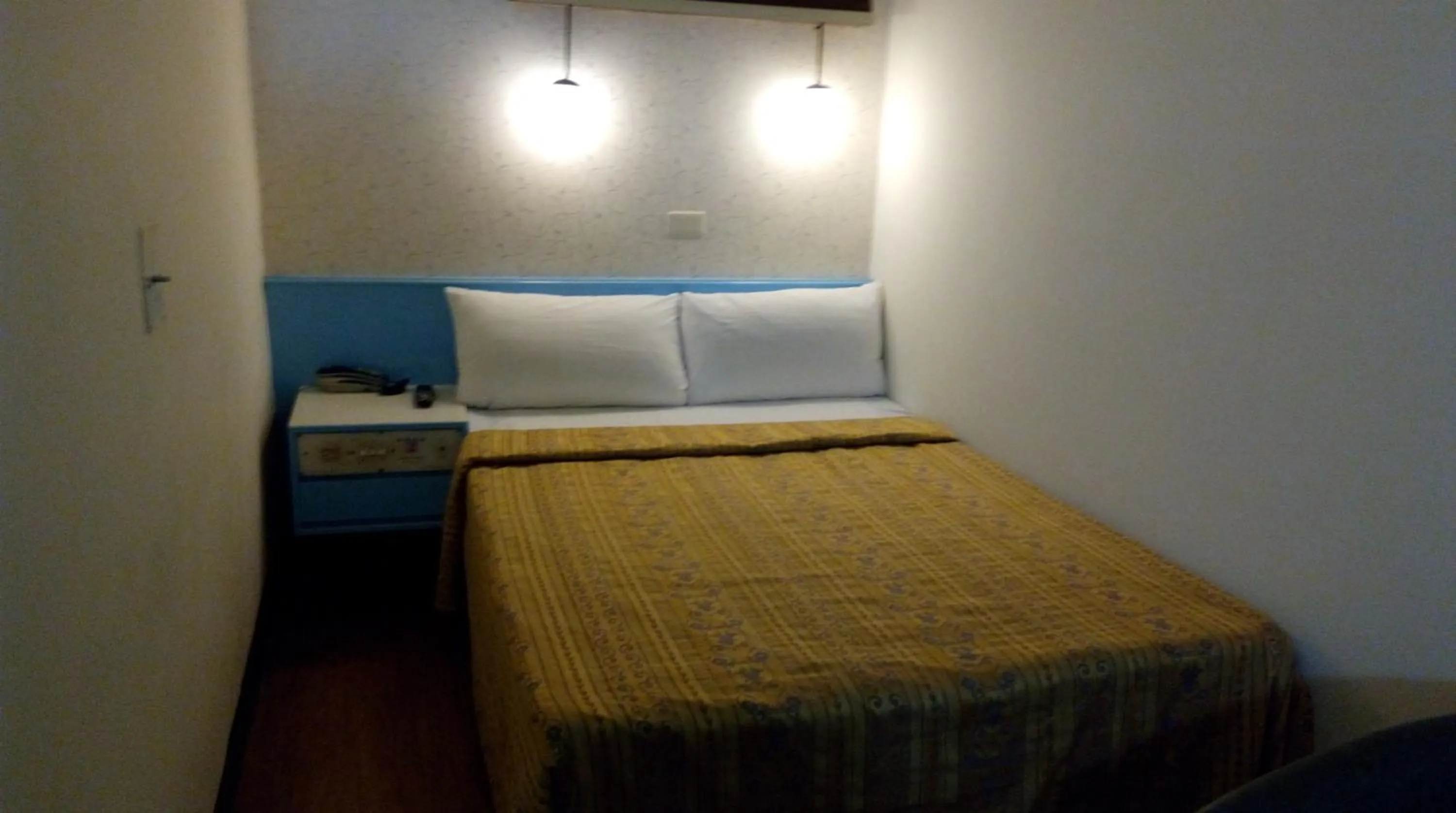 Bed in Reui Chung Hotel