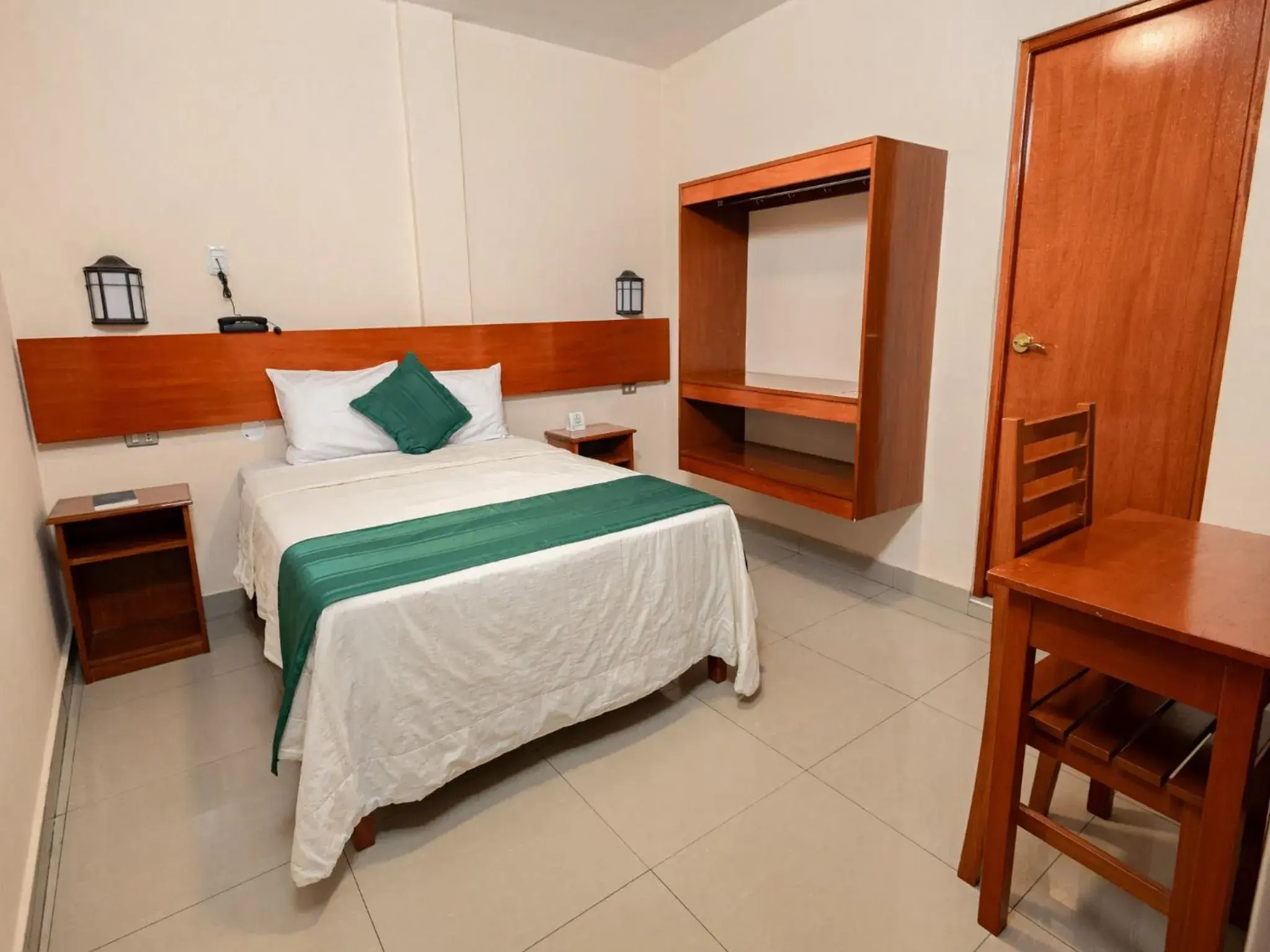 Budget Single Room - single occupancy in Tariri Hotel Budget Single Room - single occupancy in Tariri Hotel