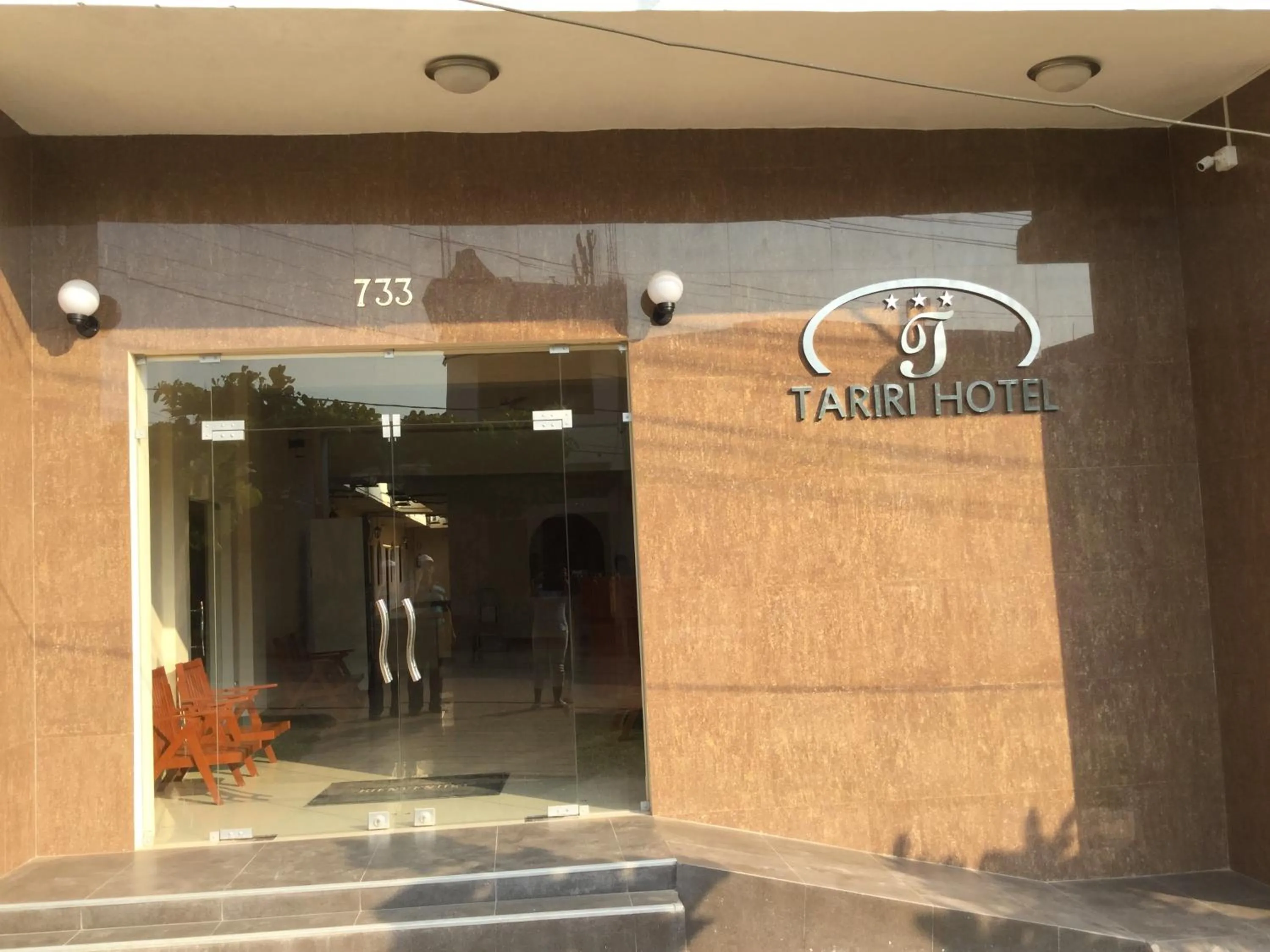 Facade/entrance in Tariri Hotel