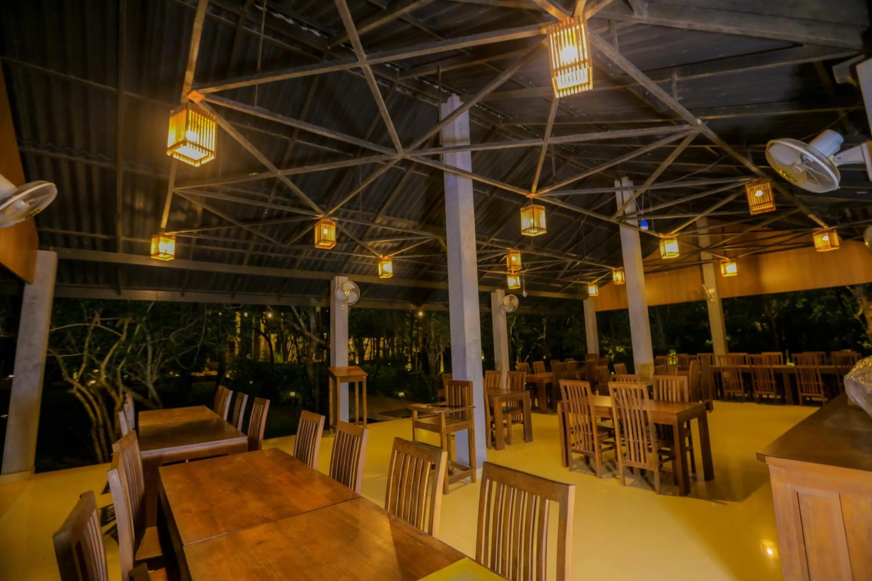 Restaurant/places to eat in Sigiri Asna Nature Resort