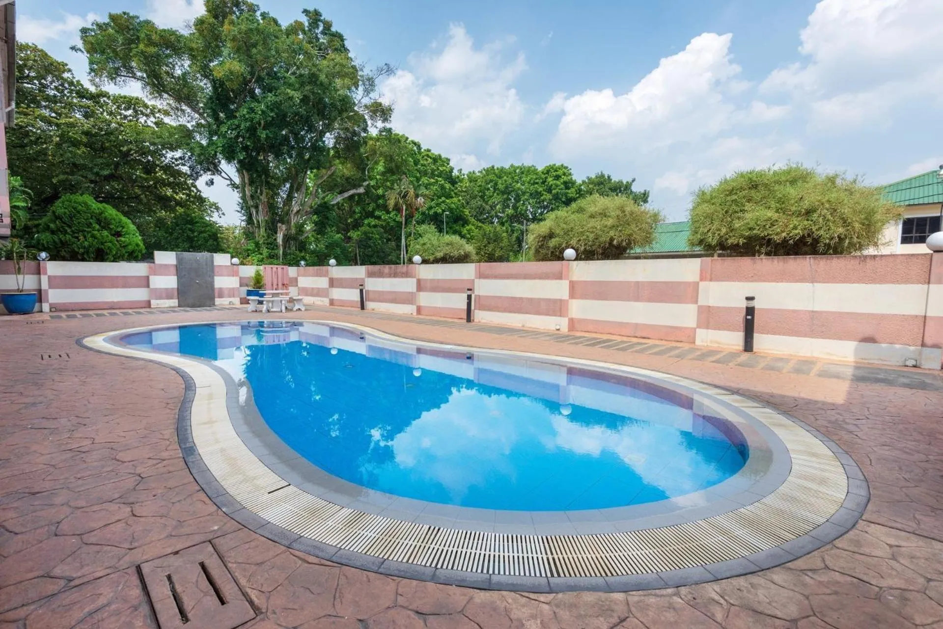 Swimming pool in Hotel Seri Malaysia Ipoh