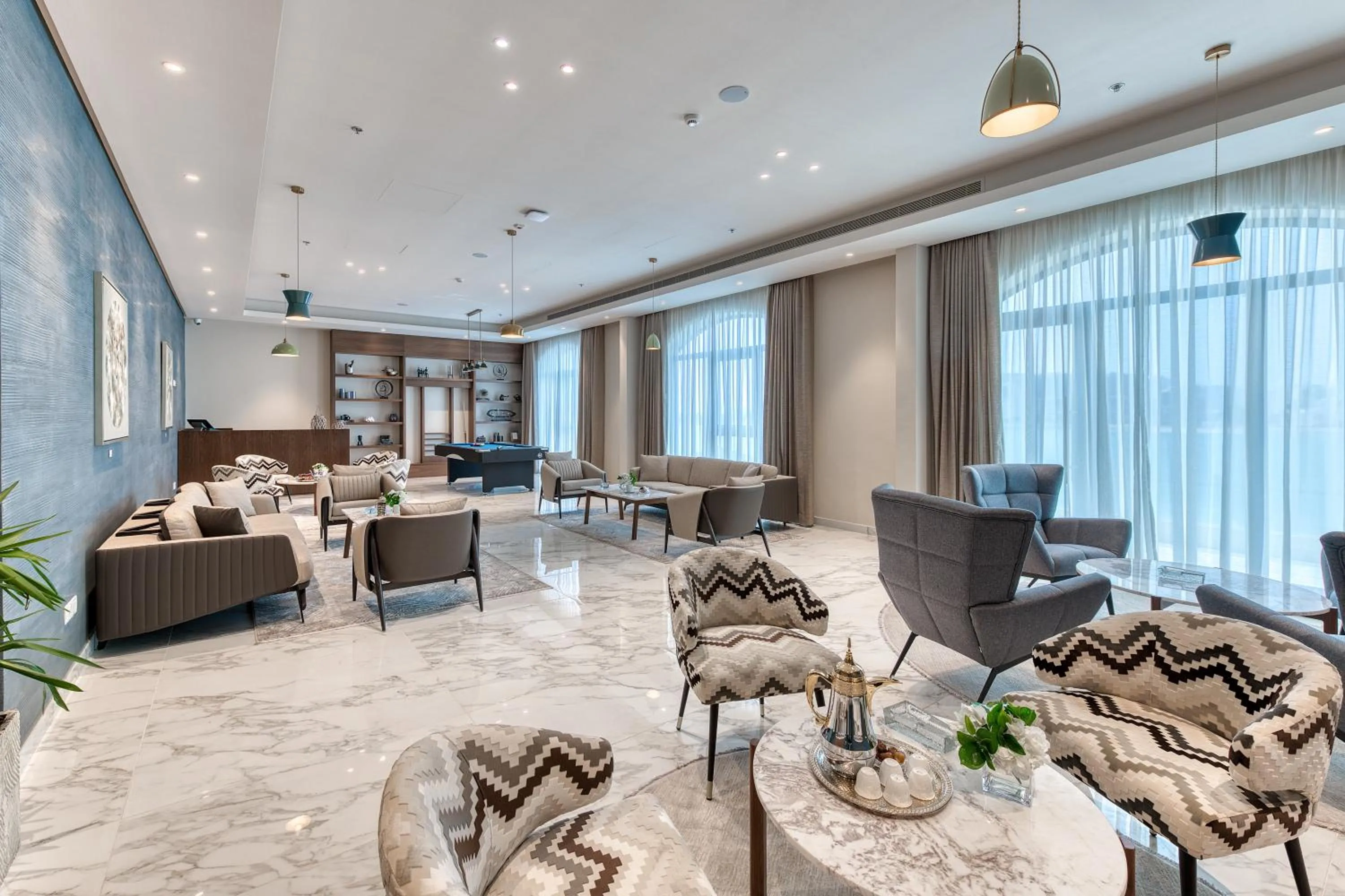 Lounge or bar in The Grove Resort Bahrain