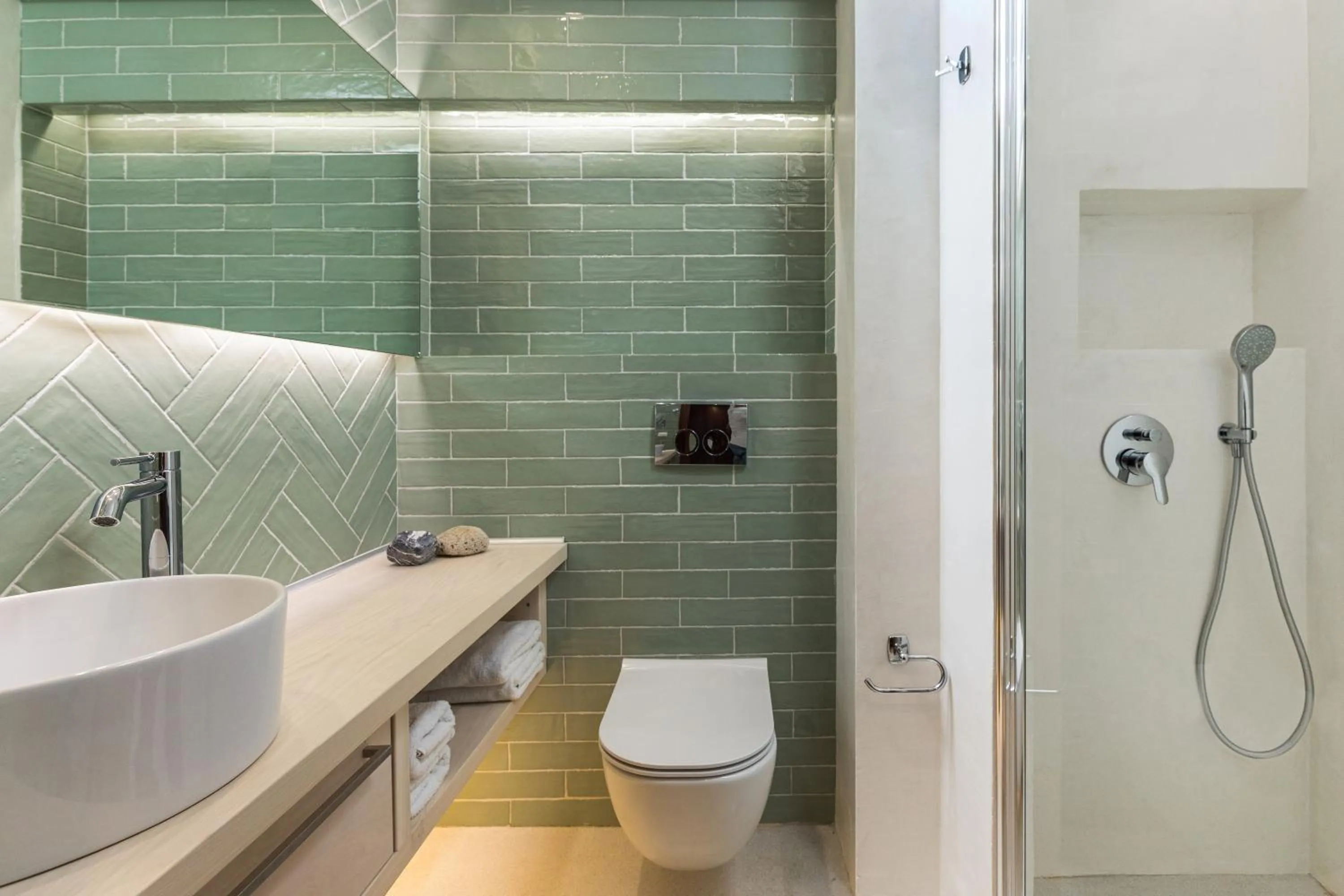 Bathroom in Eliza Hotel by Panel Hospitality