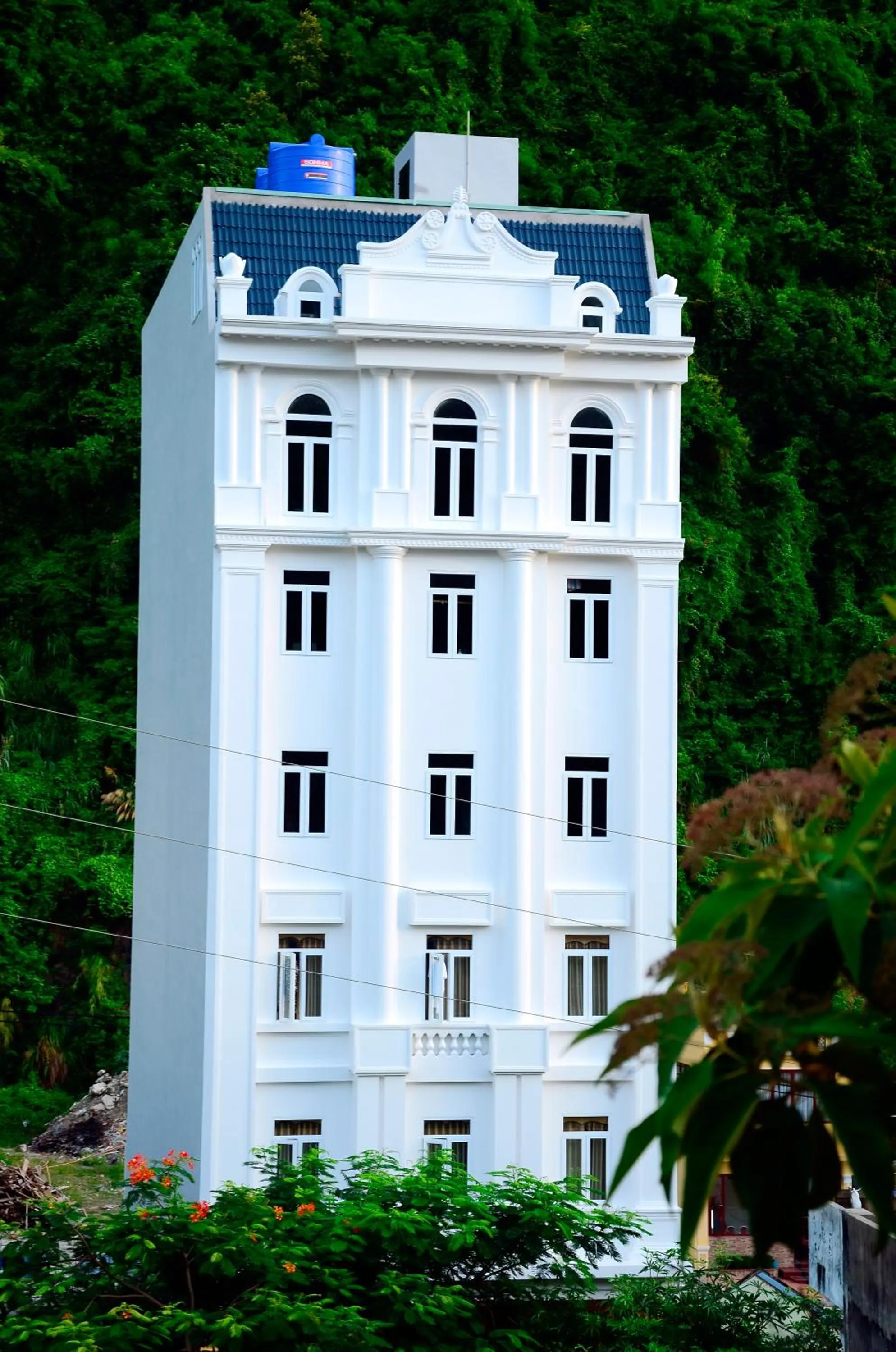 Bird's eye view in Cat Ba Green Hotel