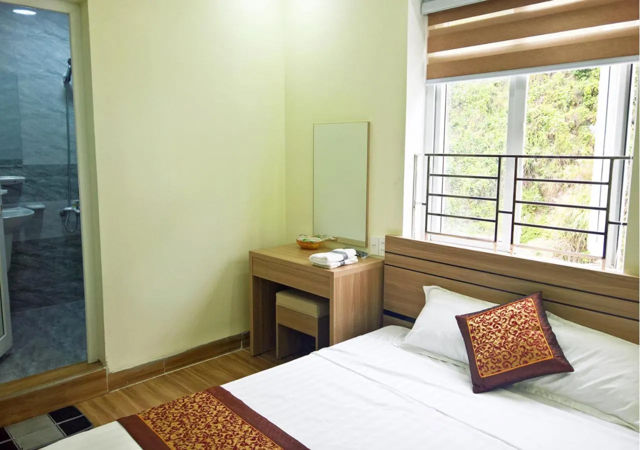 Bed in Cat Ba Green Hotel