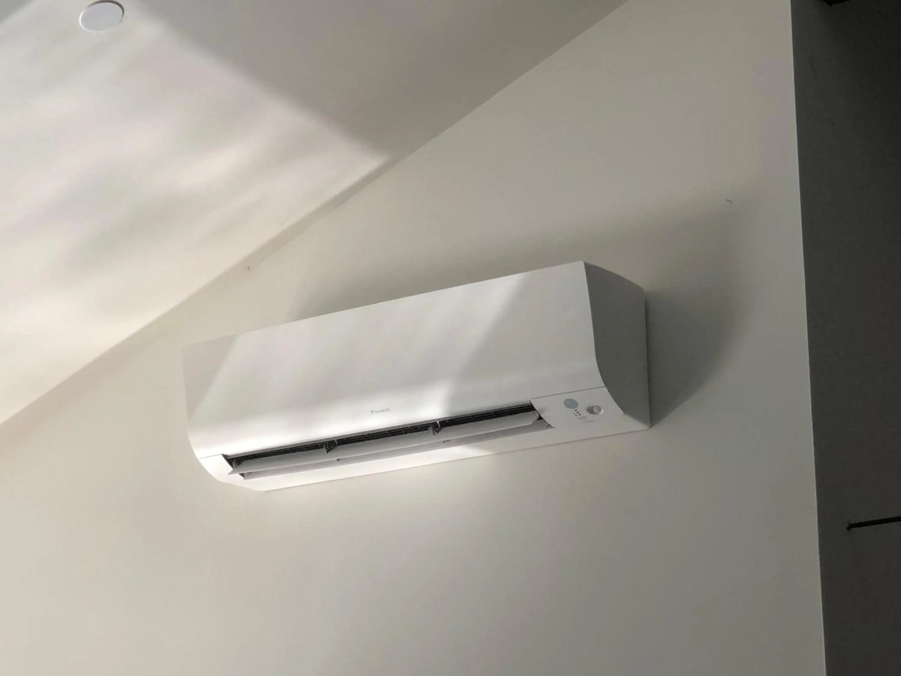 air conditioner in Le Clos du Square - climatisé