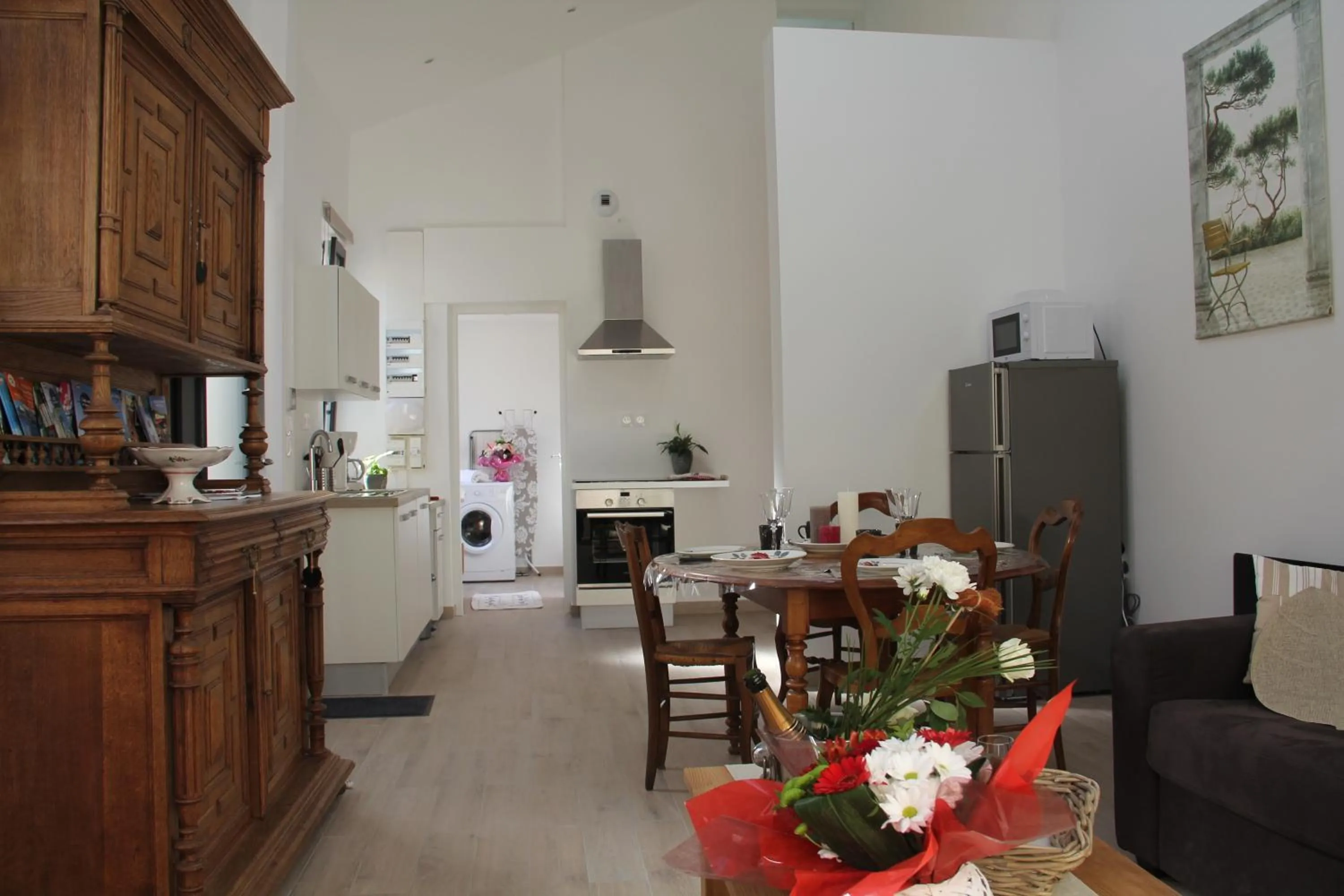 Kitchen or kitchenette in Le Clos du Square - climatisé