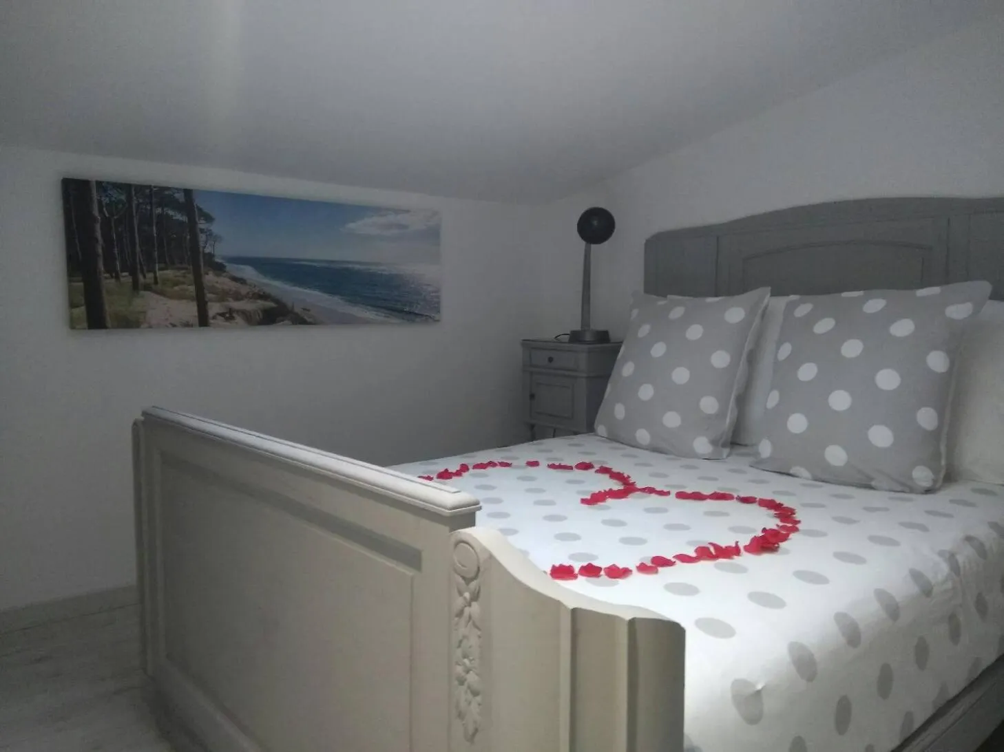 Bed in Le Clos du Square - climatisé