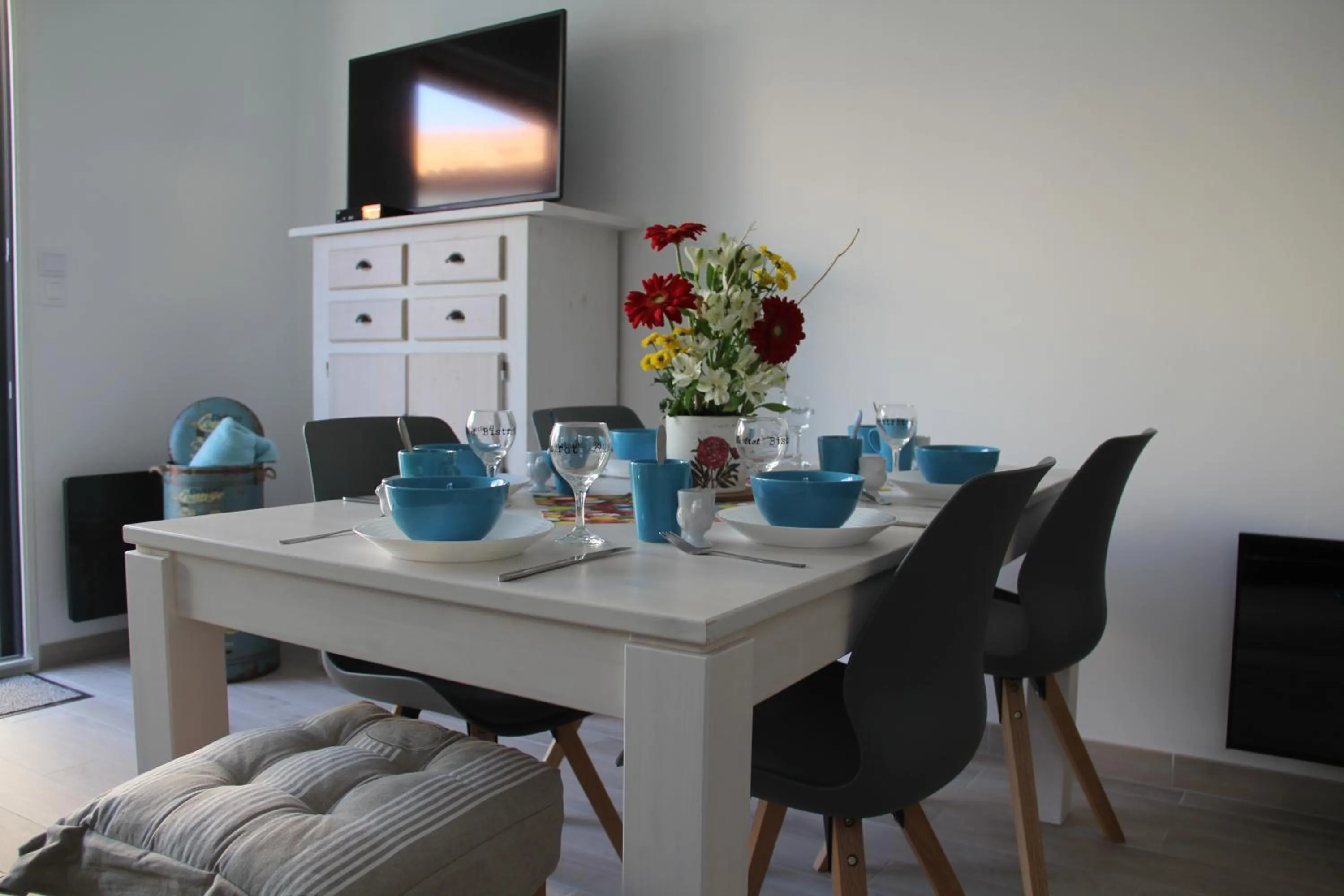 Dining area in Le Clos du Square - climatisé