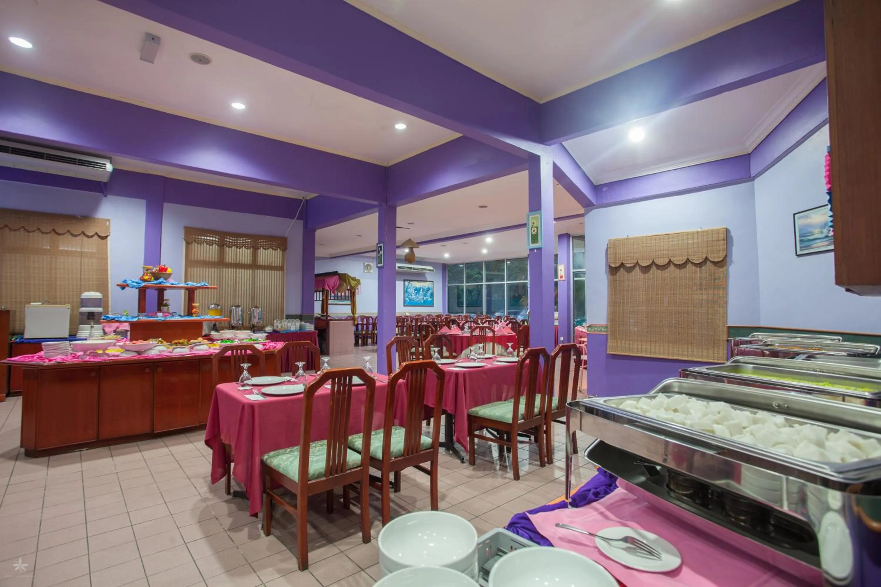 Restaurant/places to eat in Hotel Seri Malaysia Rompin