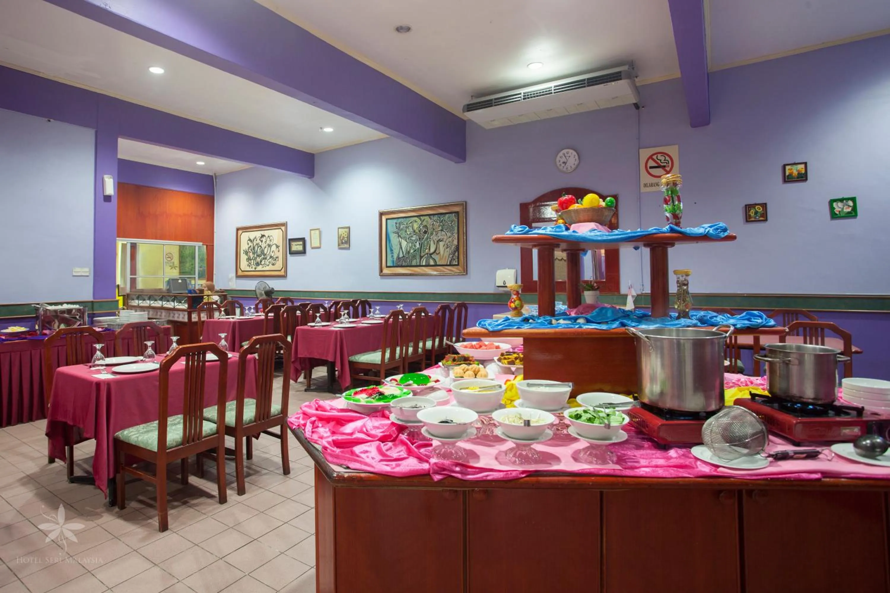 Restaurant/places to eat in Hotel Seri Malaysia Rompin