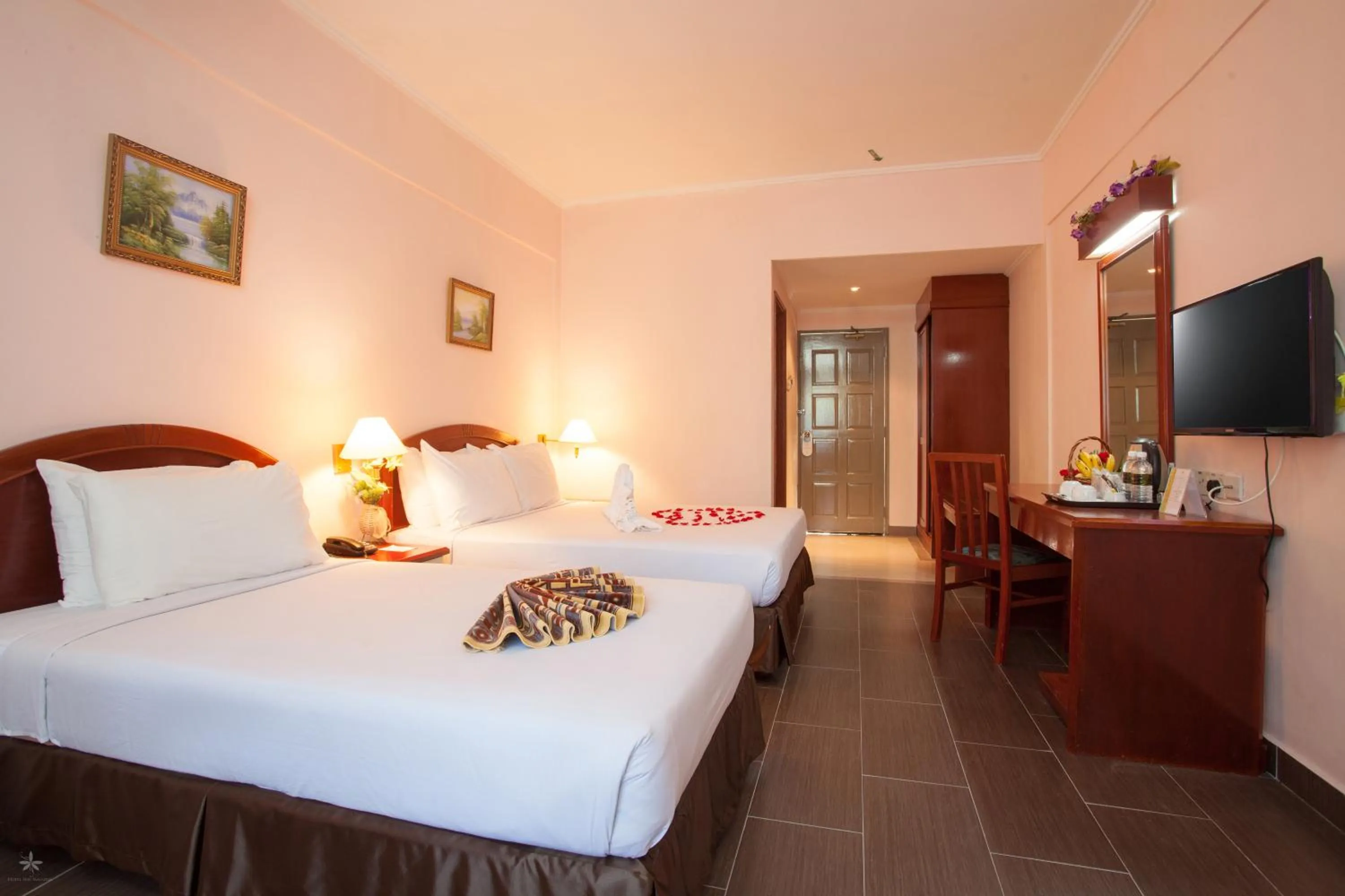 Photo of the whole room, Bed in Hotel Seri Malaysia Rompin