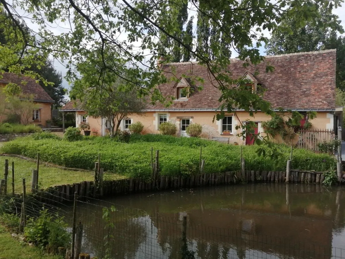Moulin de la Diversiere, gîtes avec piscine en pleine nature