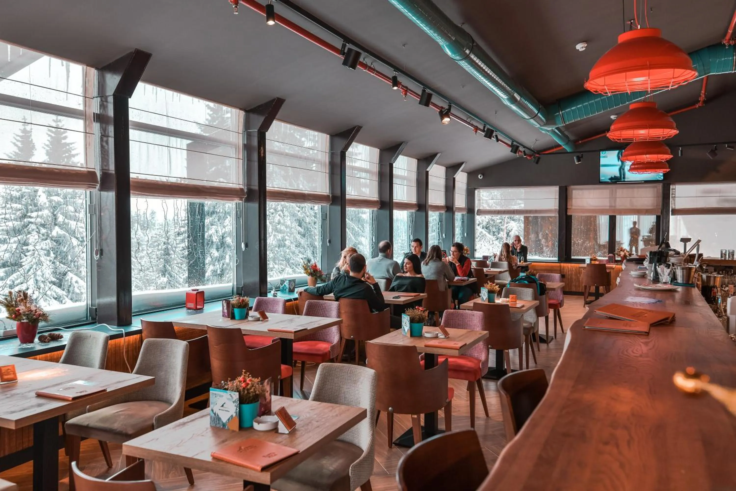 Lounge or bar in Hotel Putnik Kopaonik