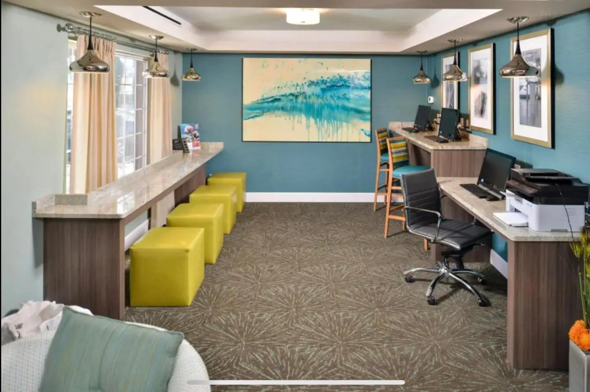 Business facilities in Red Roof Inn PLUS & Suites Tampa