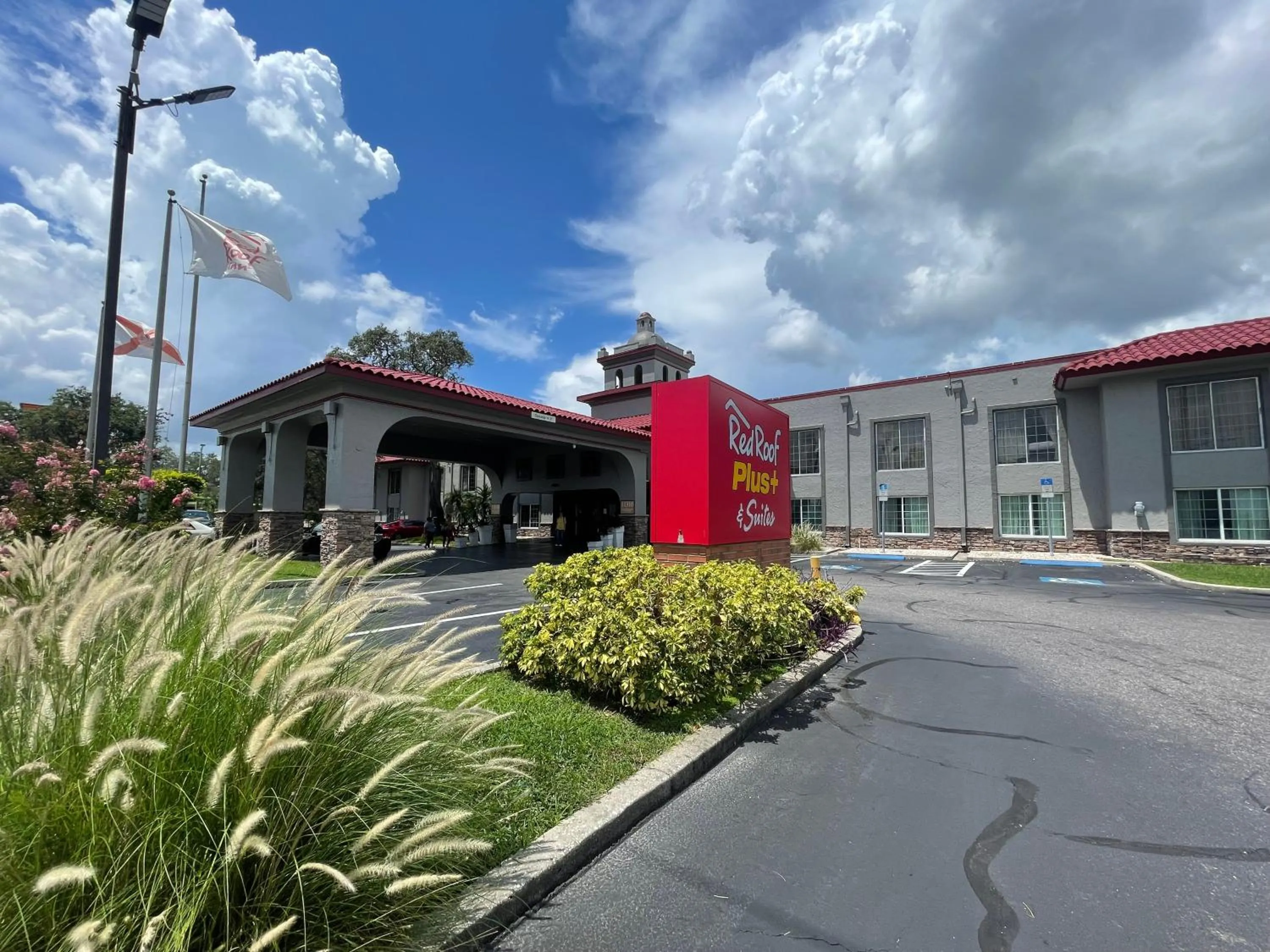 Property building in Red Roof Inn PLUS & Suites Tampa