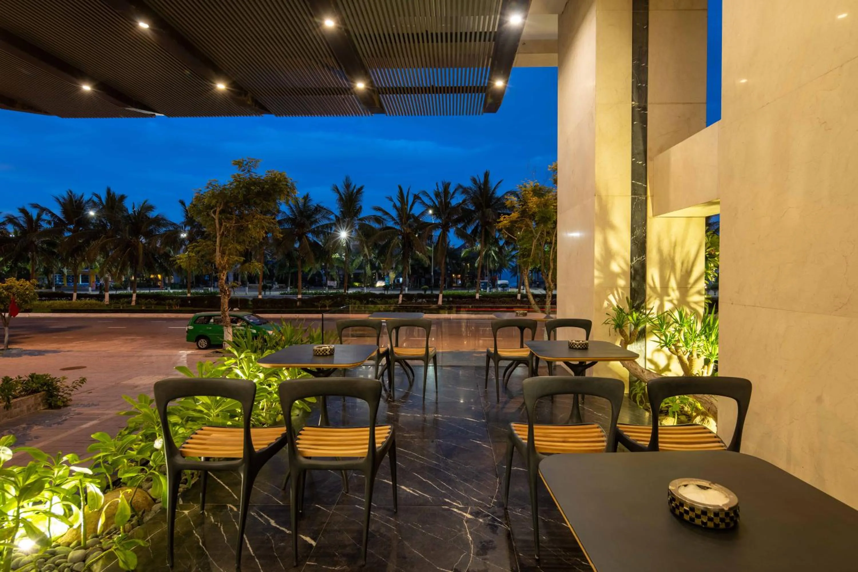 Property building in Paris Deli Danang Beach Hotel