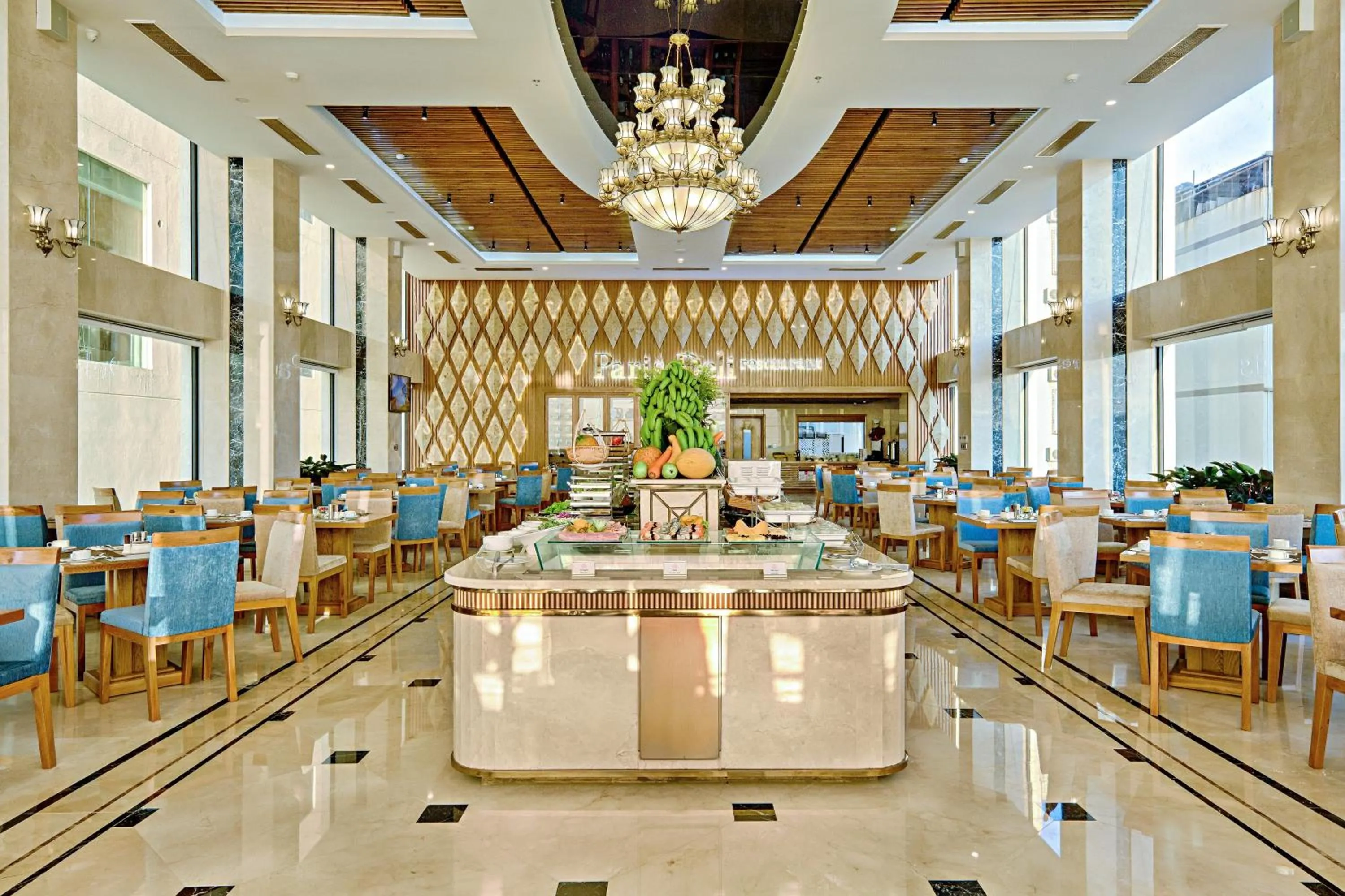 Restaurant/places to eat in Paris Deli Danang Beach Hotel