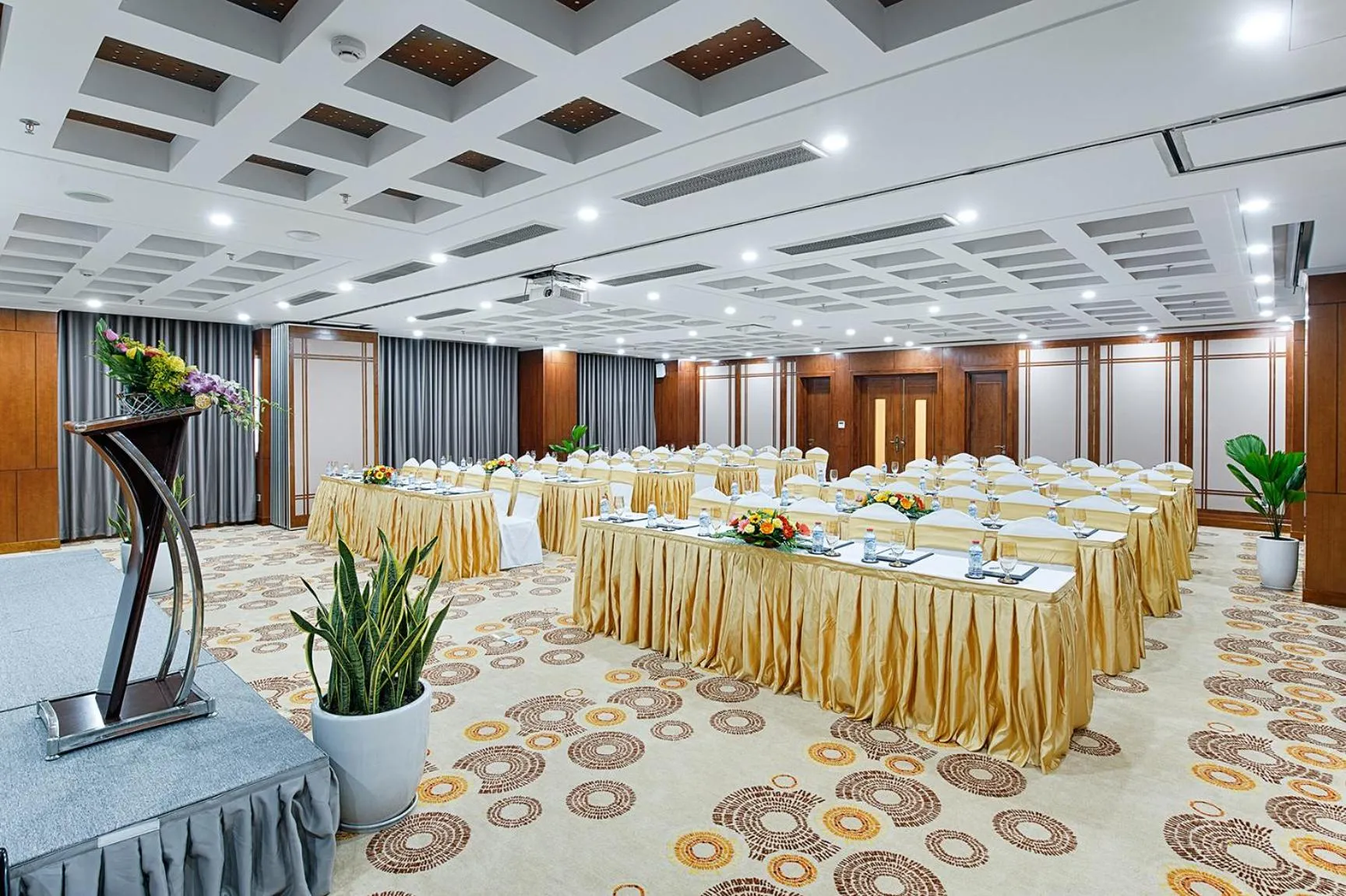 Meeting/conference room in Paris Deli Danang Beach Hotel