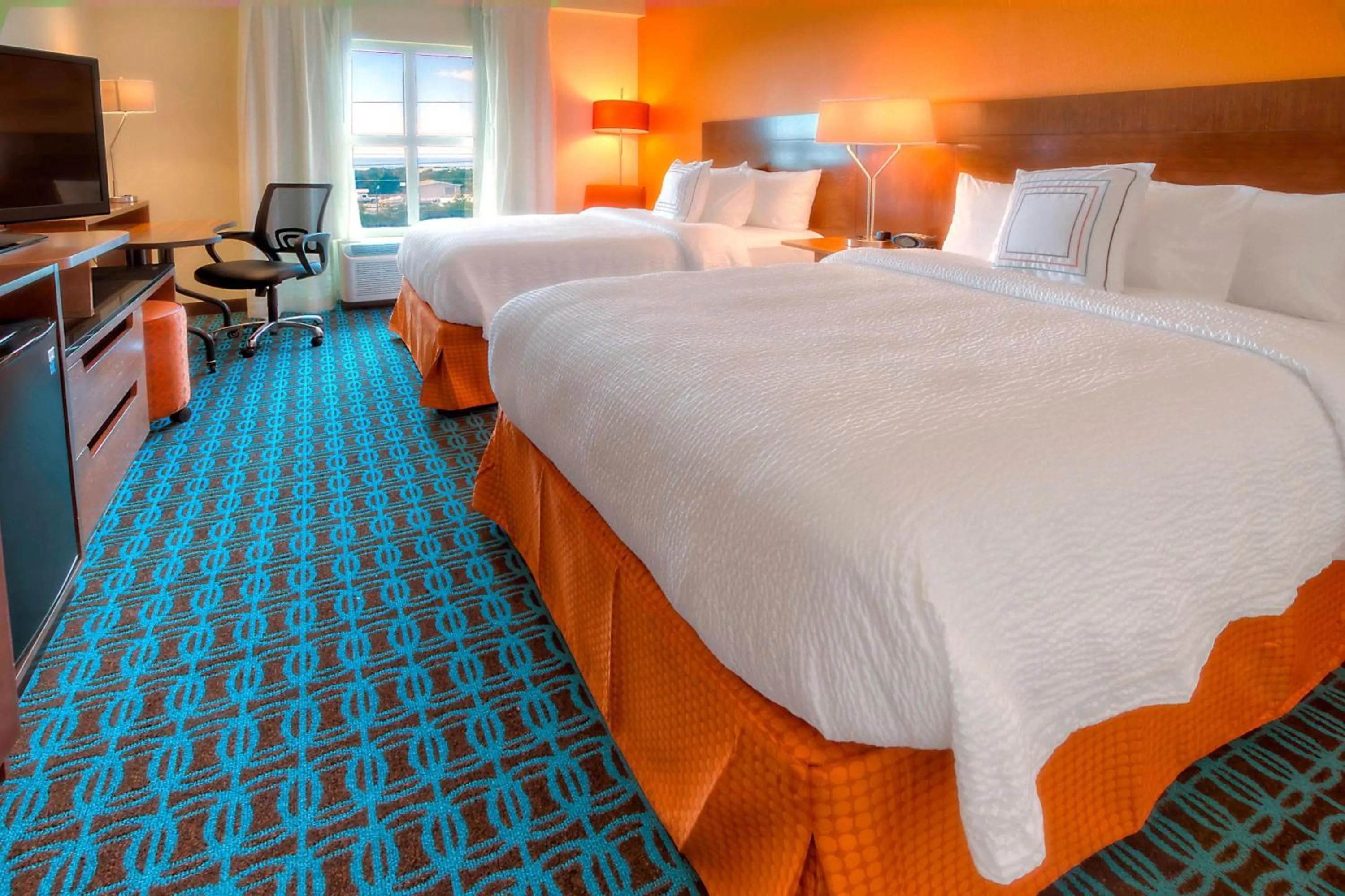 Photo of the whole room, Bed in Fairfield Inn & Suites by Marriott Destin