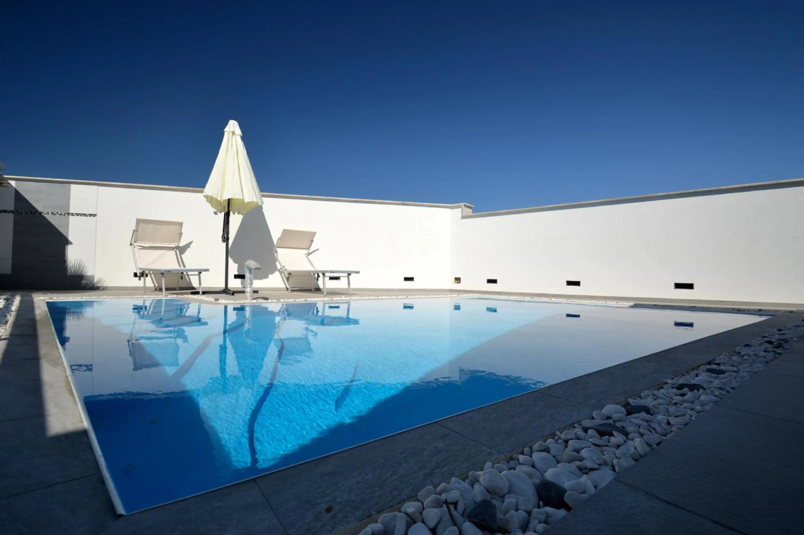 Swimming pool in Villa Bianca e Villa Arancio