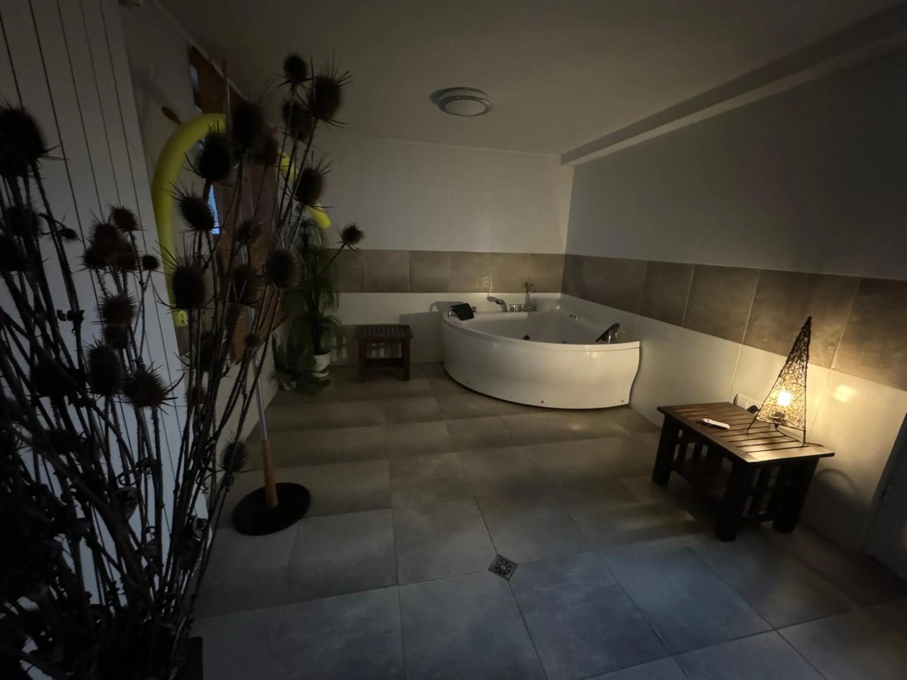 Hot Tub in Family Hotel Eterno