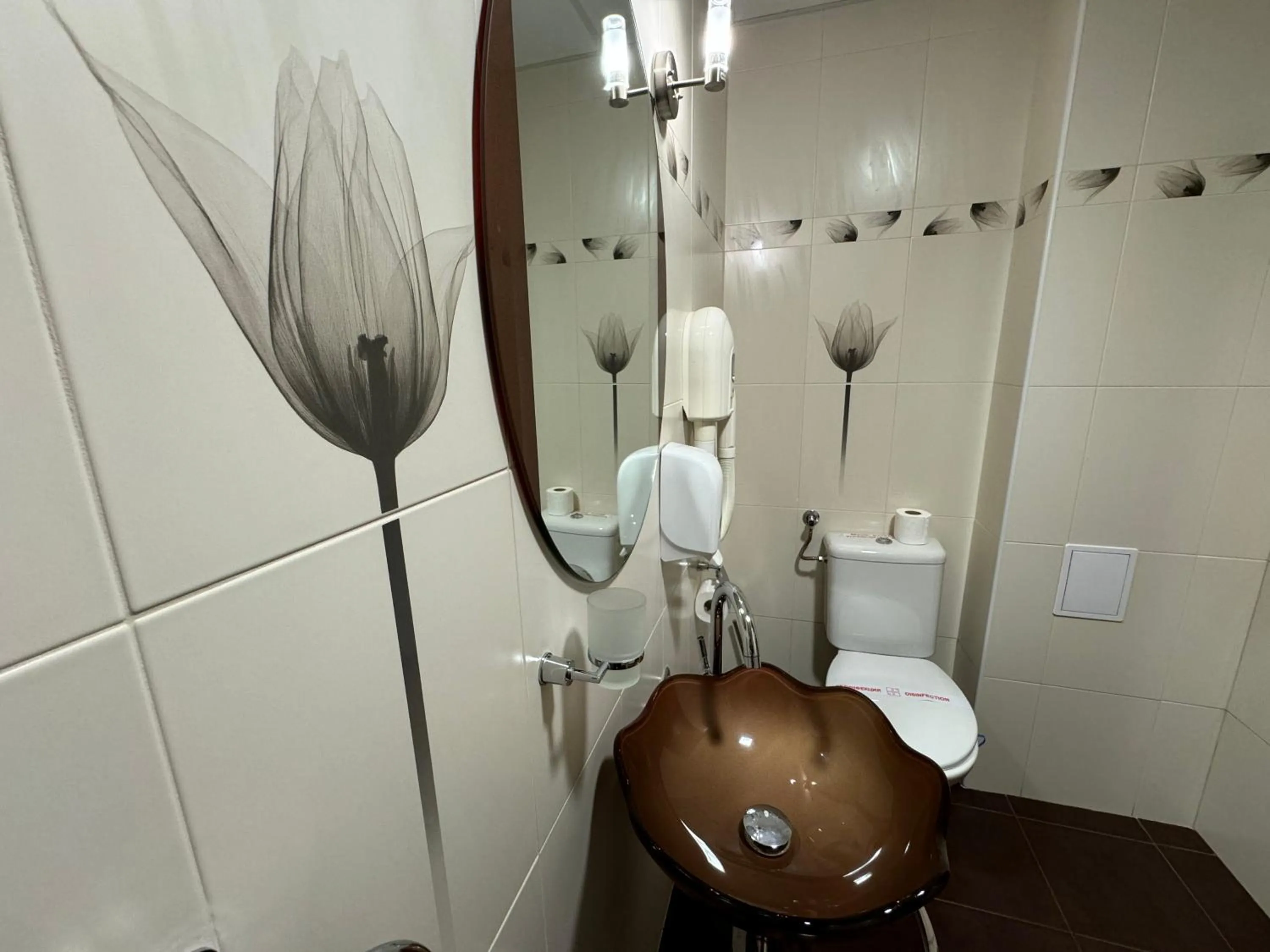 Shower in Family Hotel Eterno