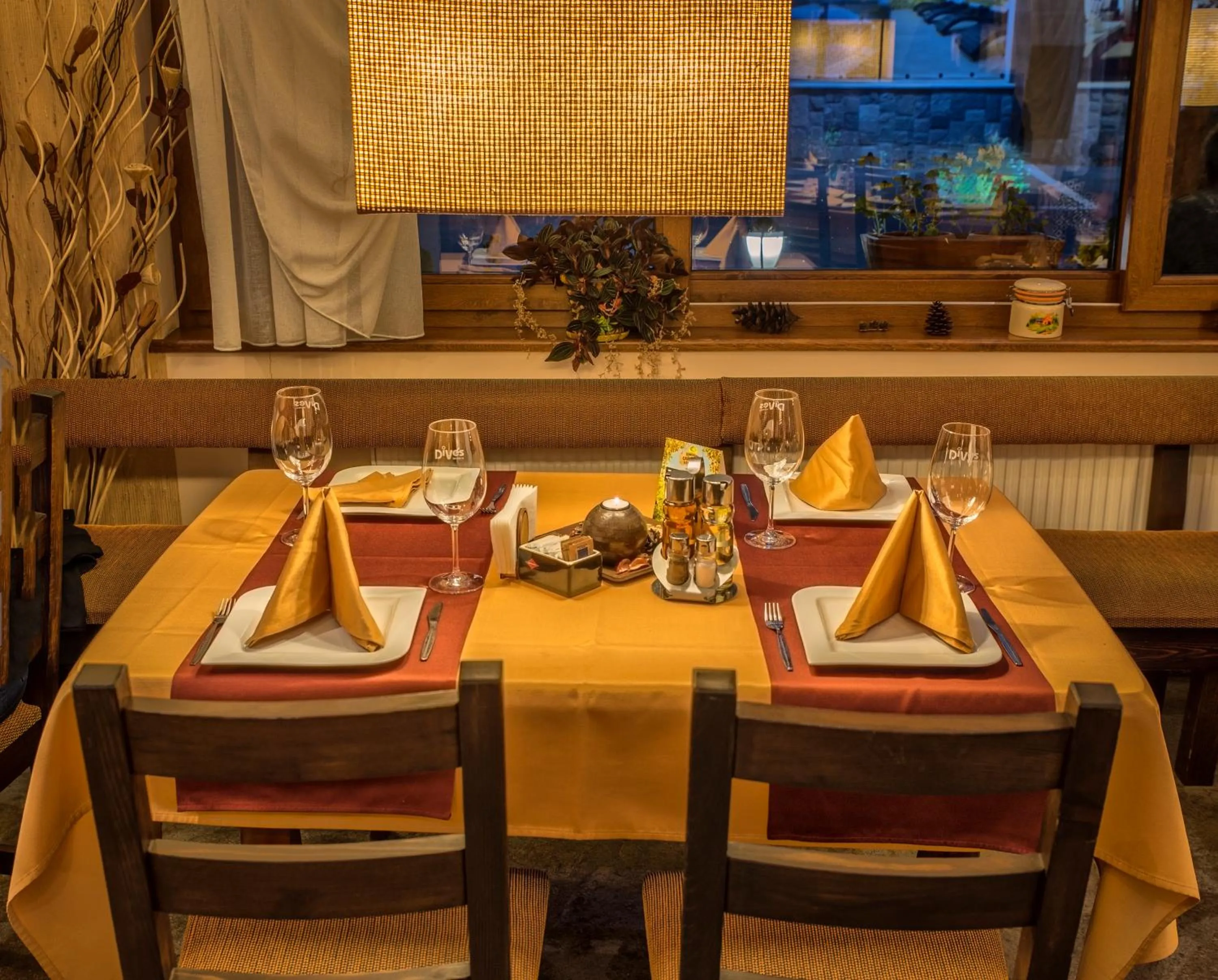 Restaurant/places to eat in Family Hotel Eterno