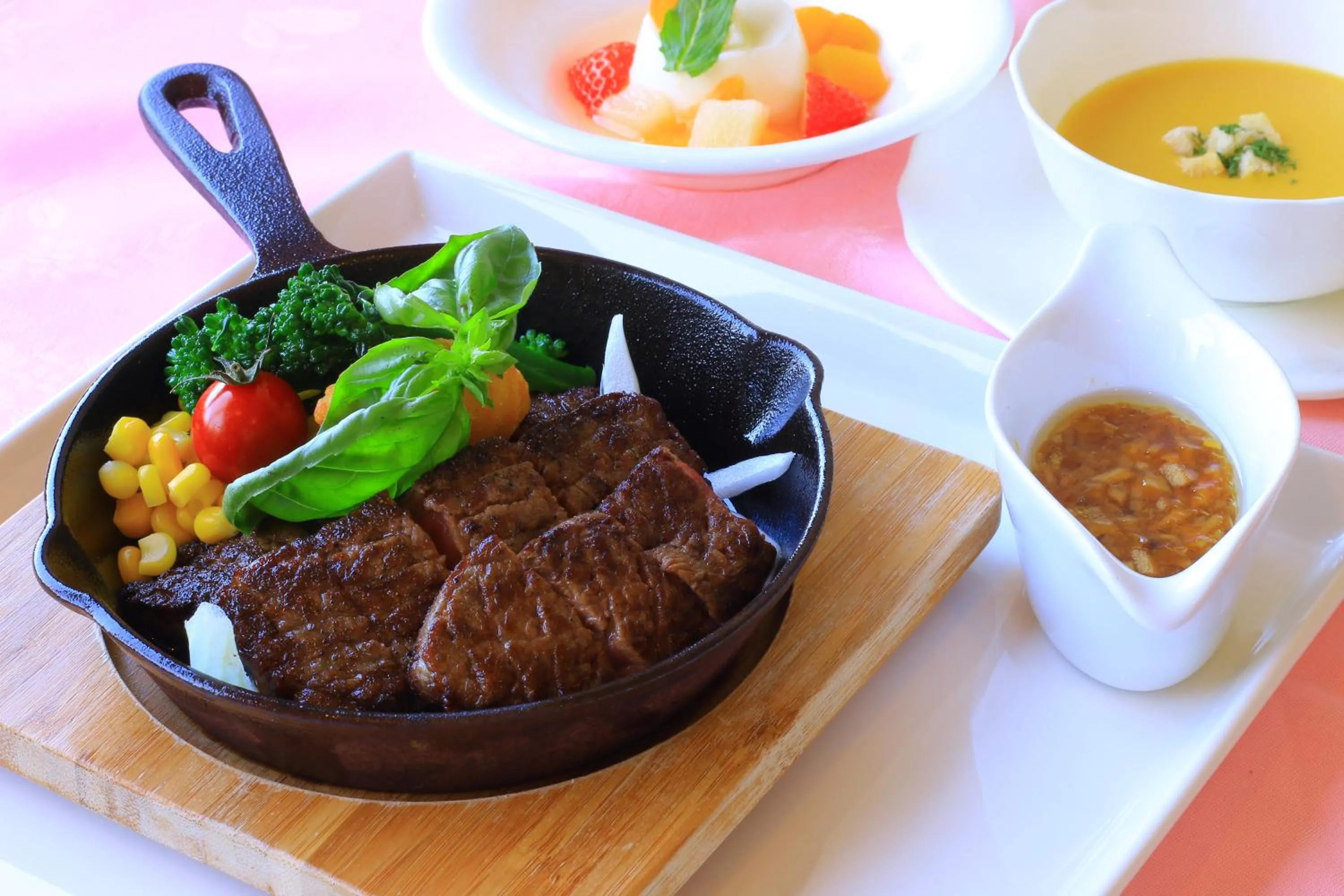 Dinner in Pension Kinrinko Toyonokuni