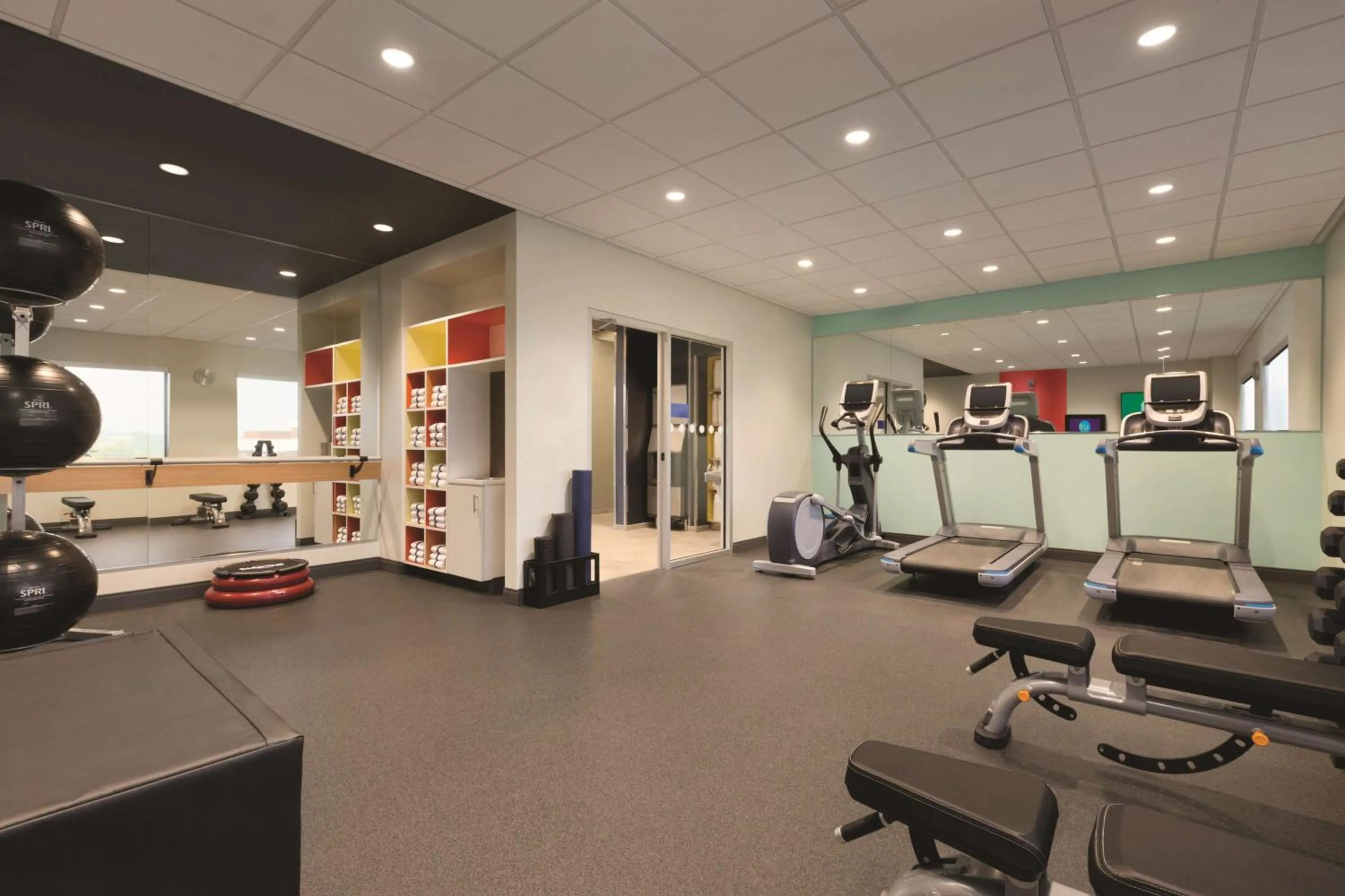Fitness centre/facilities in Tru By Hilton York Pa