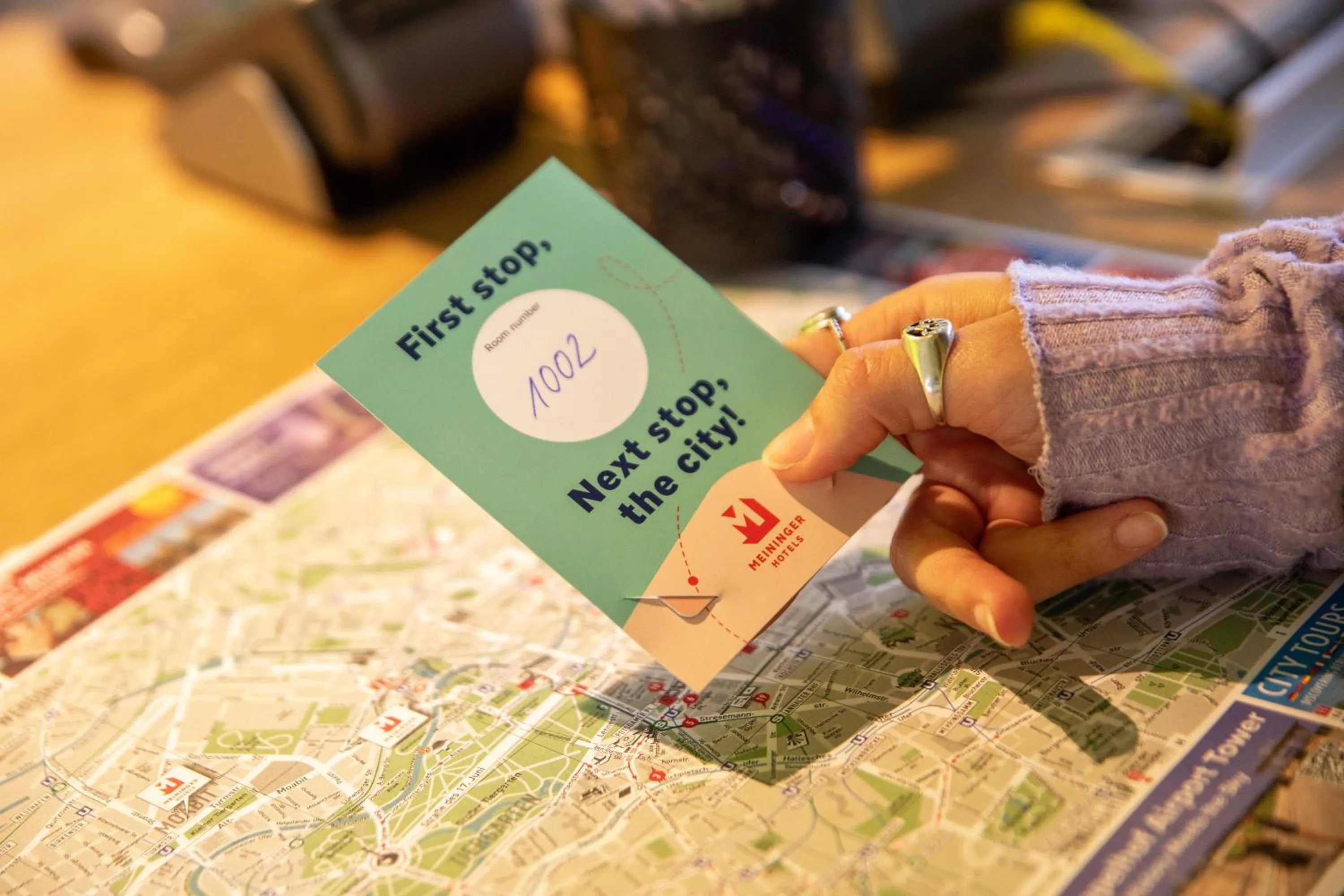 Lobby or reception in MEININGER Hotel Berlin East Side Gallery
