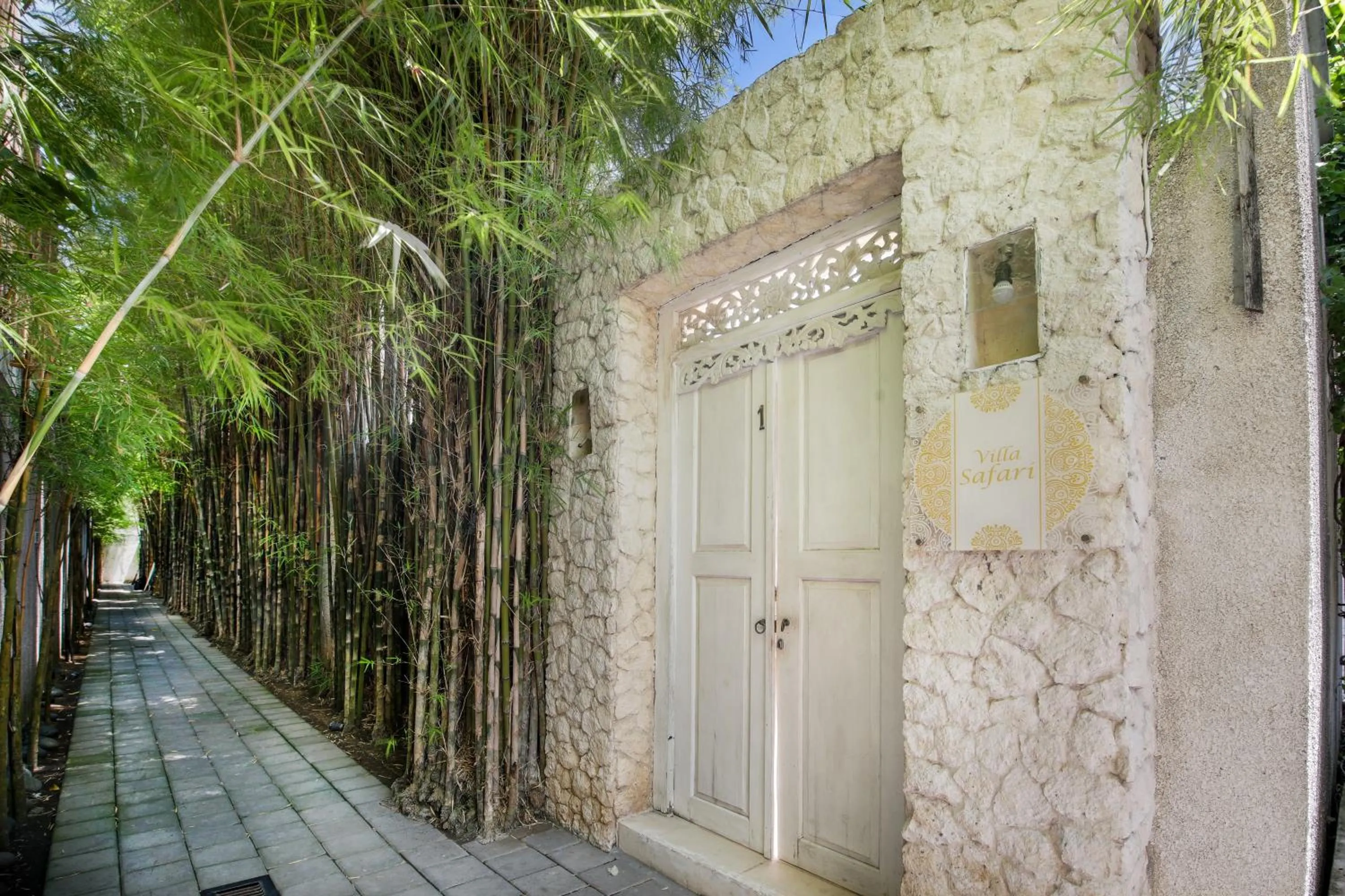 Facade/entrance in Villa Safari