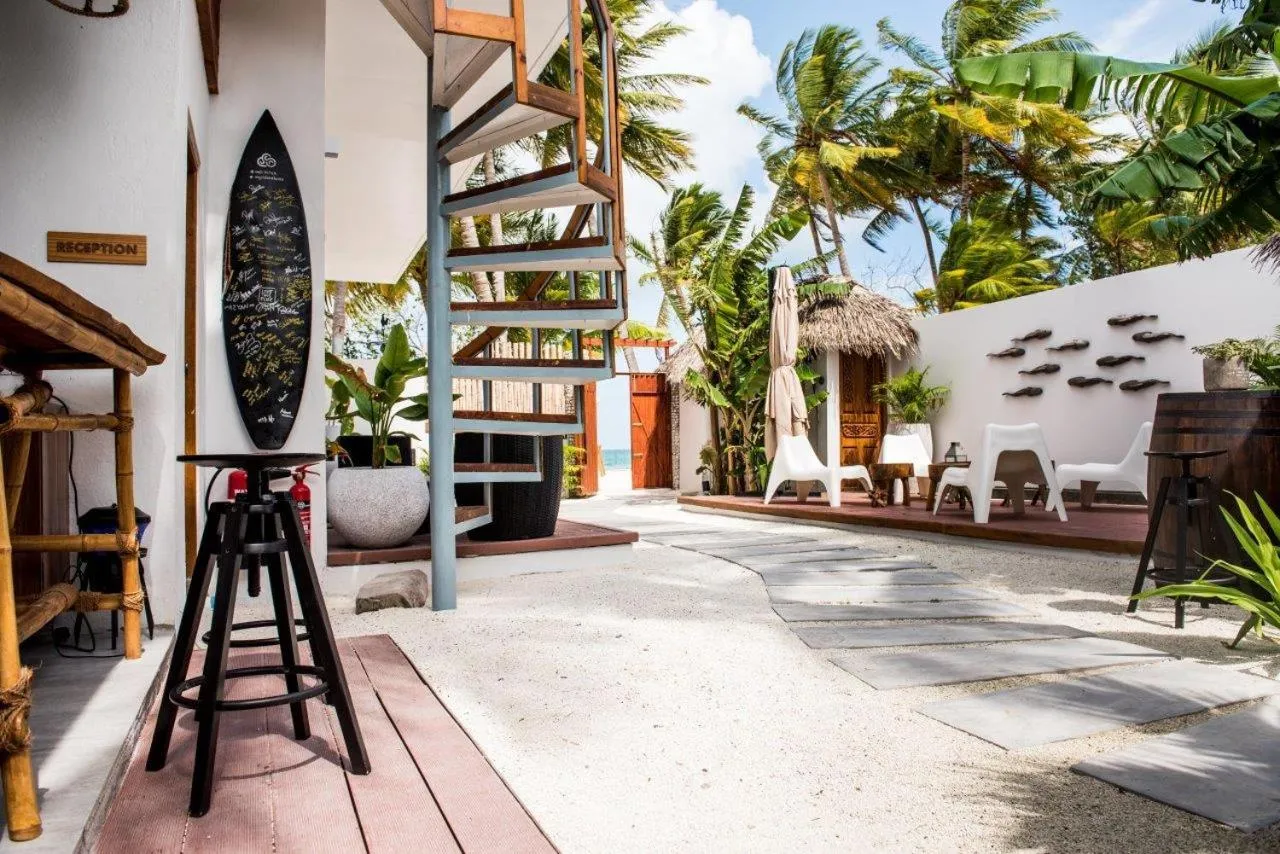 Communal lounge/ TV room in Veli Vilaa