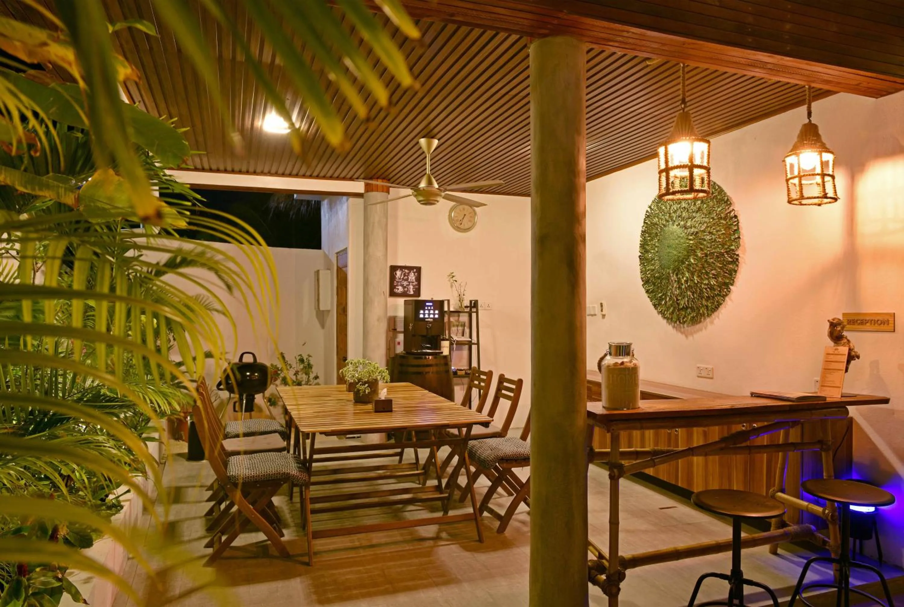 Dining area in Veli Vilaa