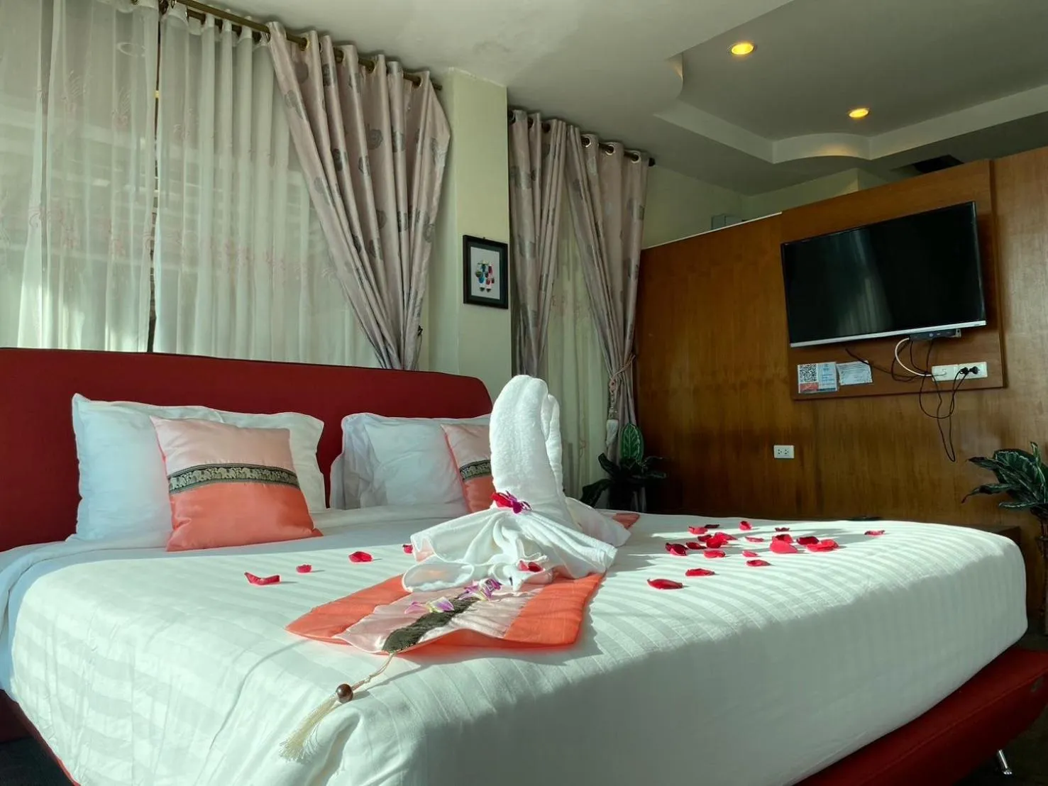 Bed in Chaophayathara Riverside Hotel