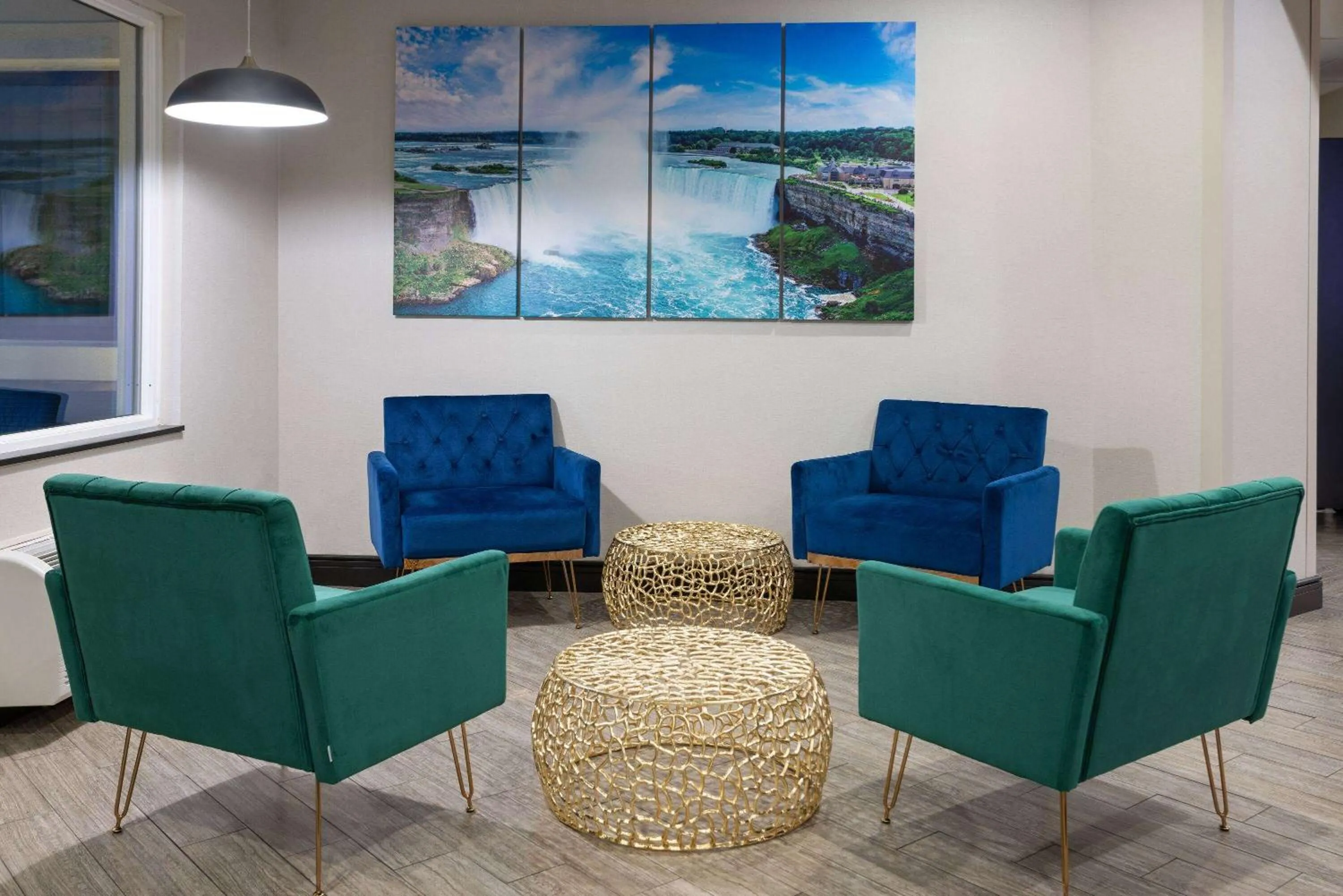 Lobby or reception in La Quinta Inn by Wyndham Buffalo Airport