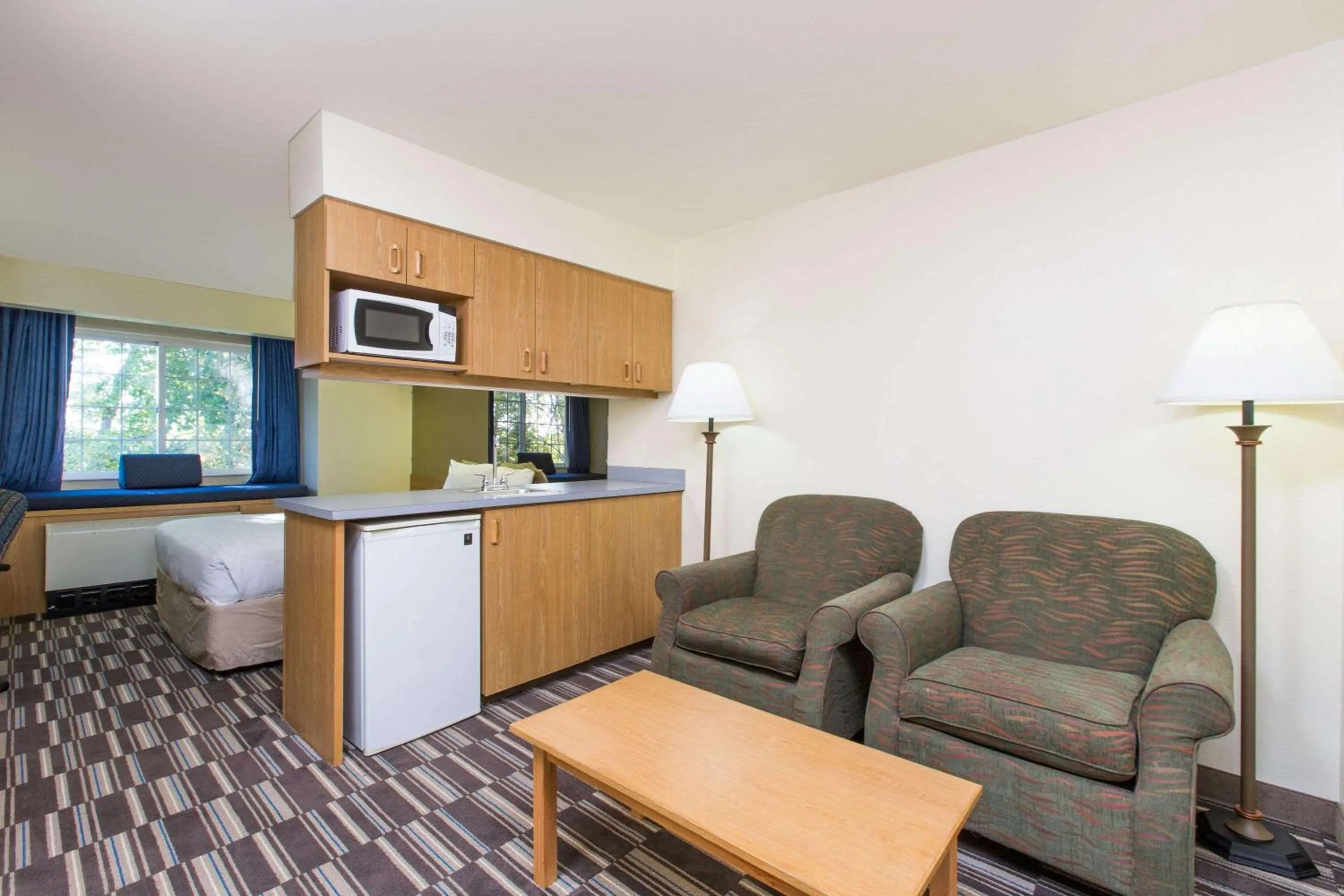 Photo of the whole room in Baymont Inn & Suites by Wyndham Anchorage Airport