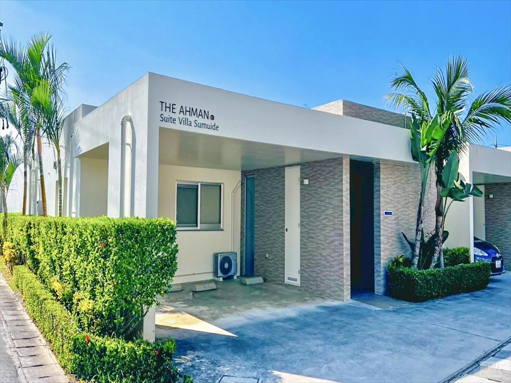 Property building in Ahman Suite Villa Sumuide