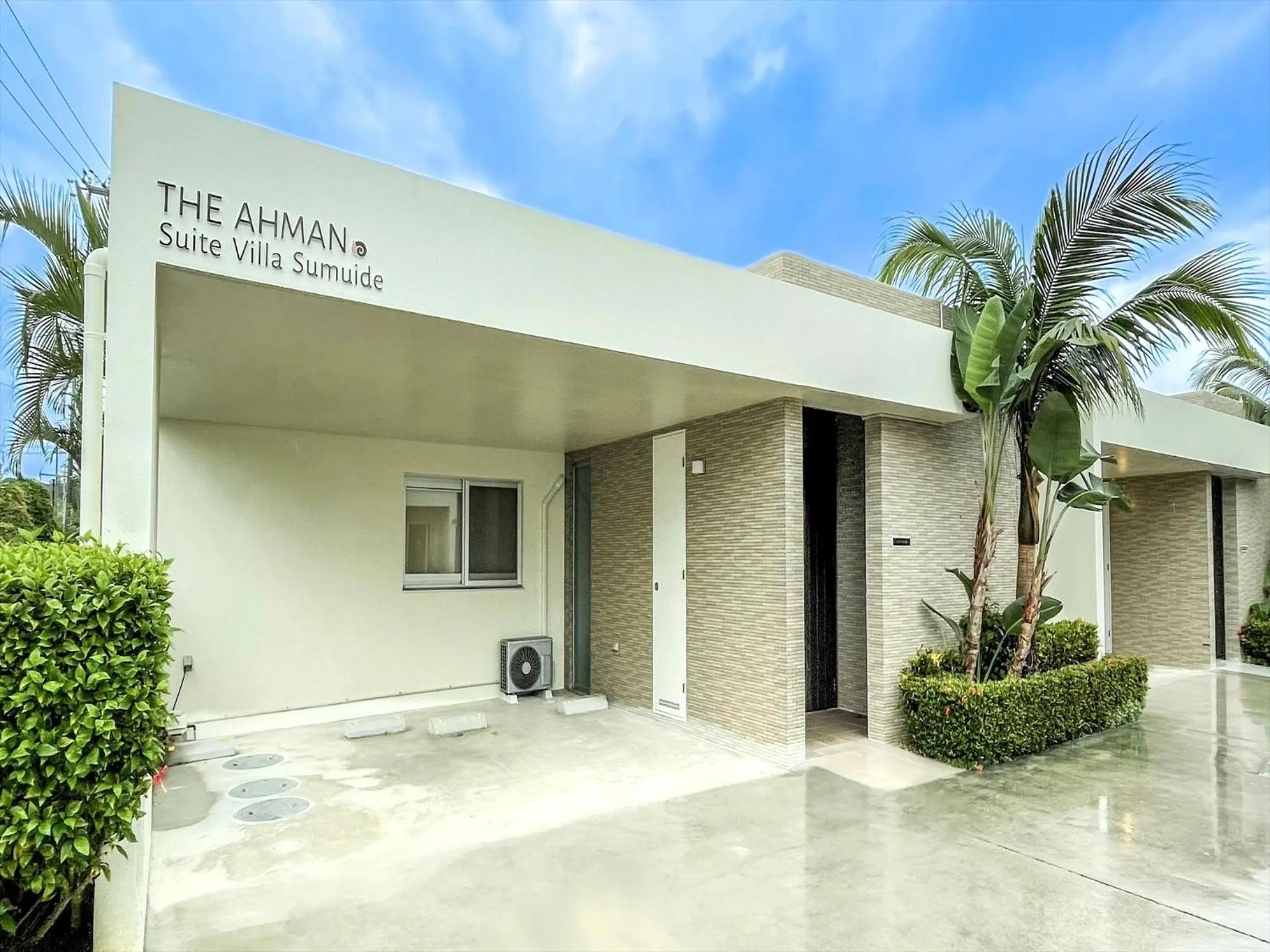 Property building in Ahman Suite Villa Sumuide