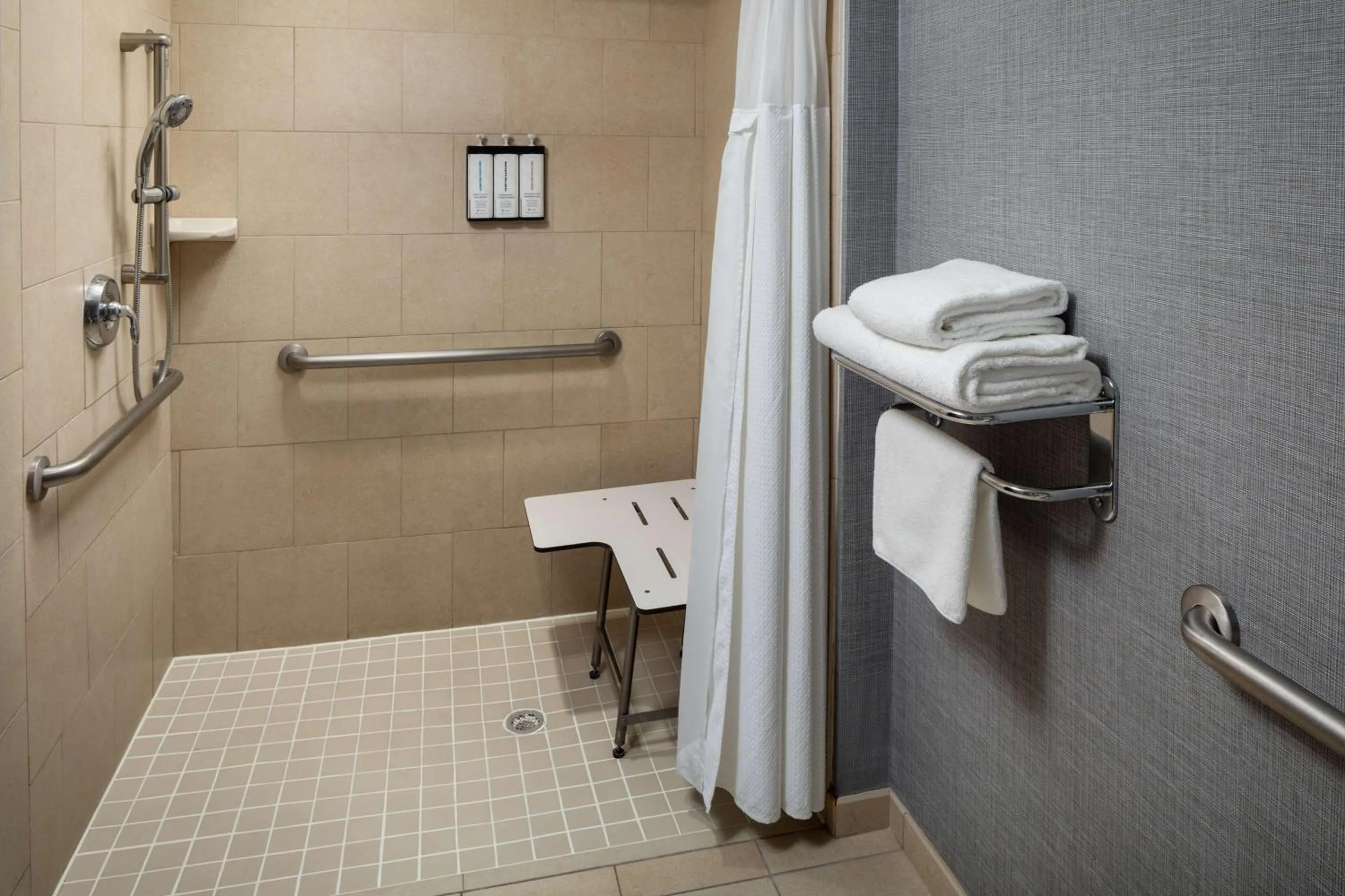 Bathroom in Hyatt Place Lake Mary/Orlando North