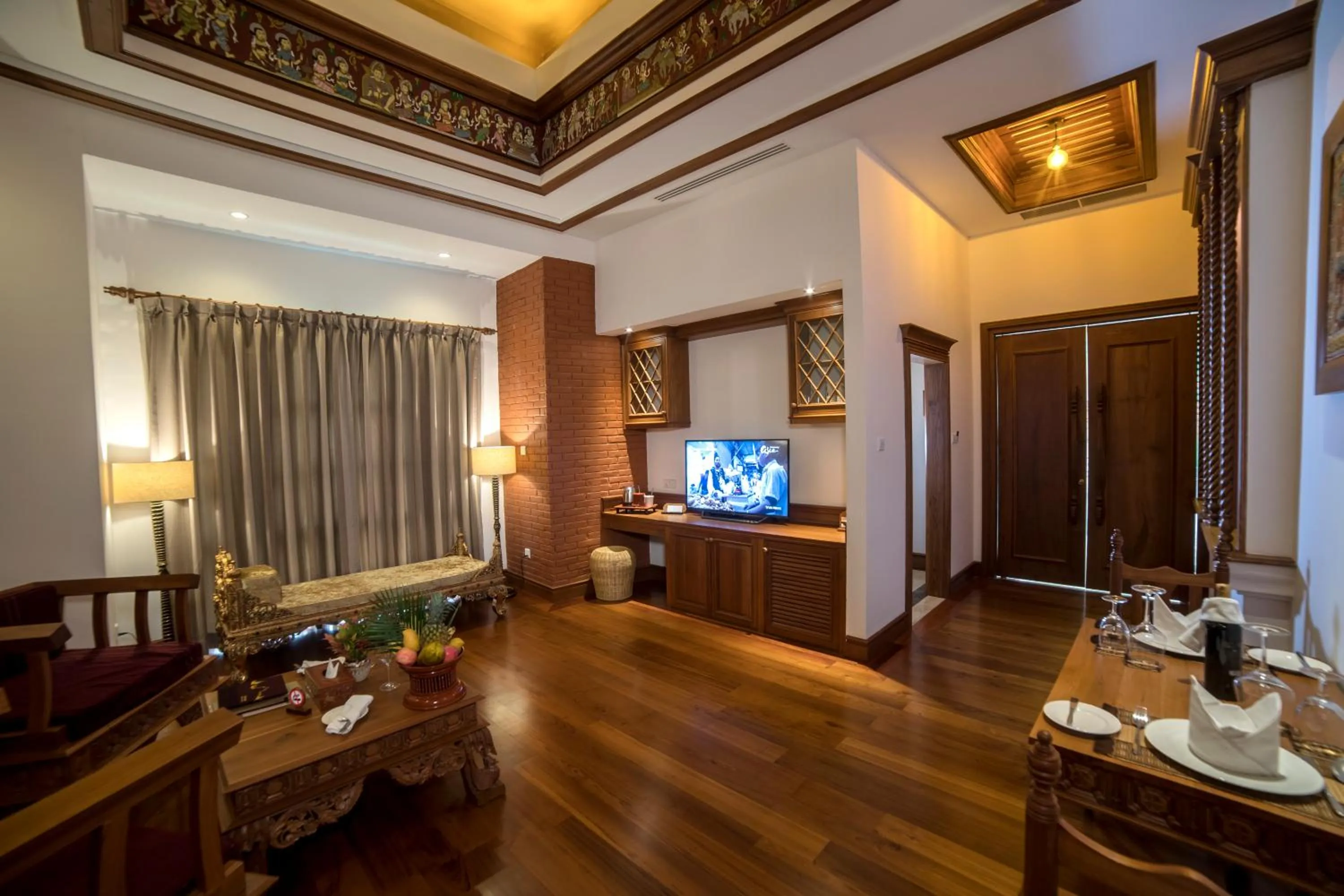 TV and multimedia in Heritage Bagan Hotel