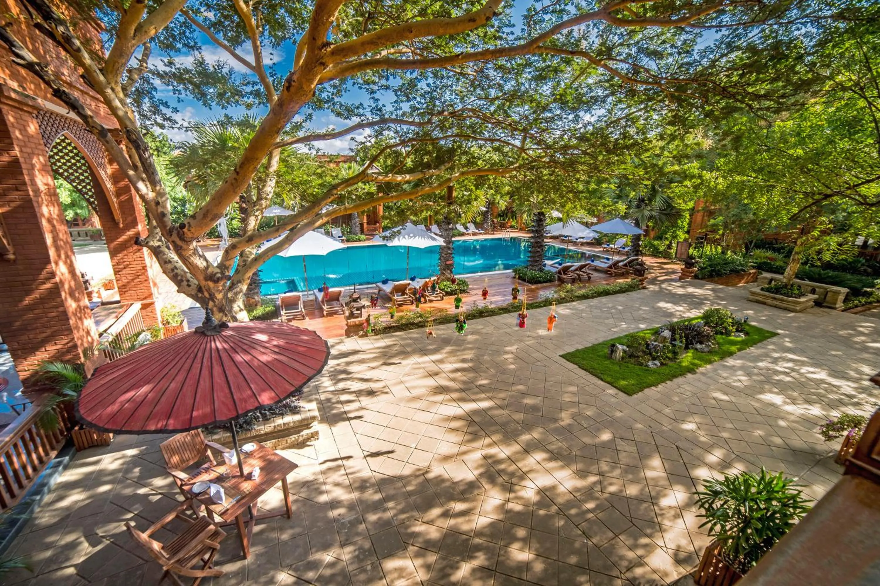 Restaurant/places to eat in Heritage Bagan Hotel