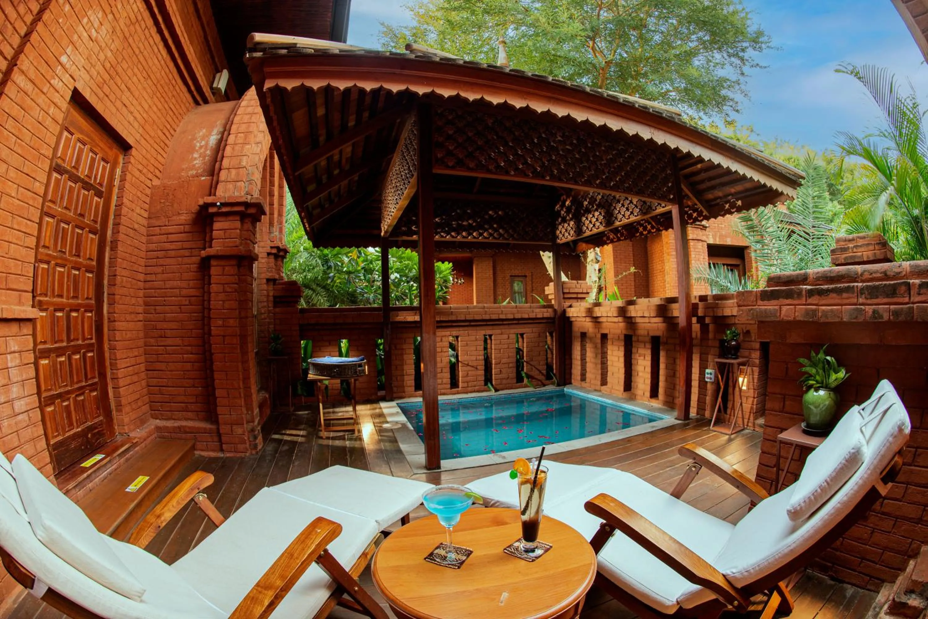 Heritage Bagan Hotel
