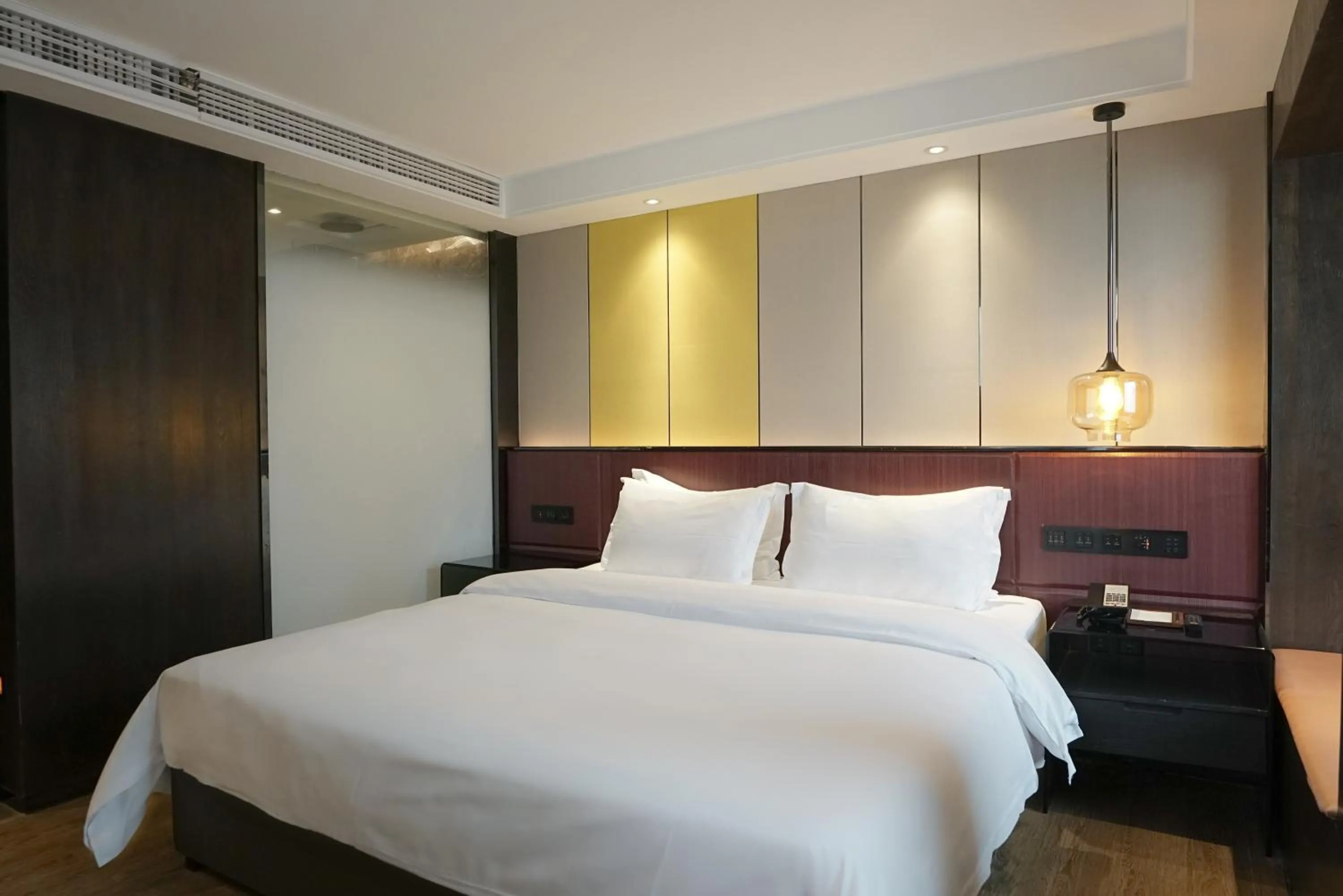 Photo of the whole room, Bed in Paco Hotel Datang Metro Guangzhou-Free breakfast and proximity to Pazhou Exhibition Center